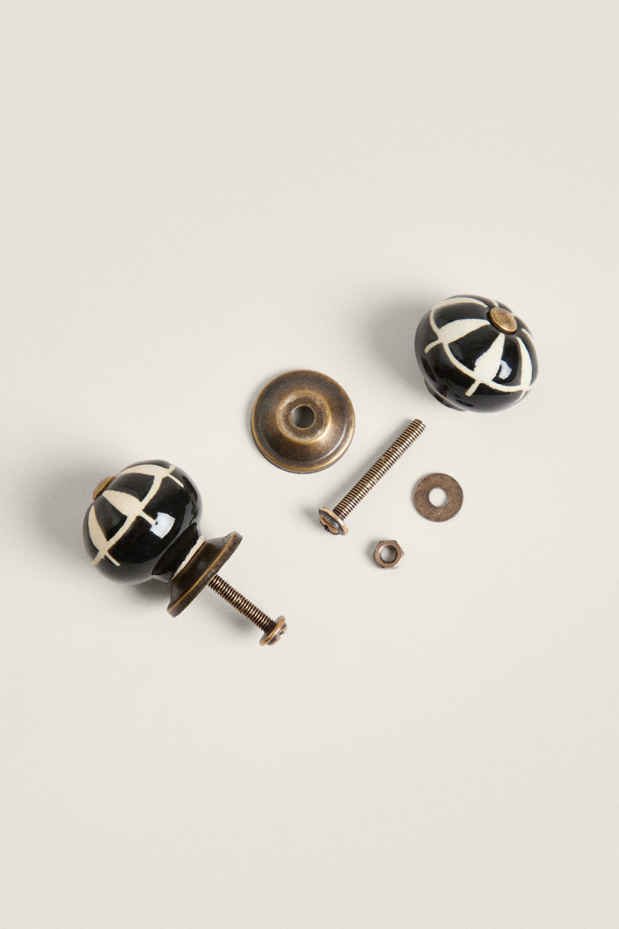 SET OF STRIPED CERAMIC KNOBS (SET OF 2)