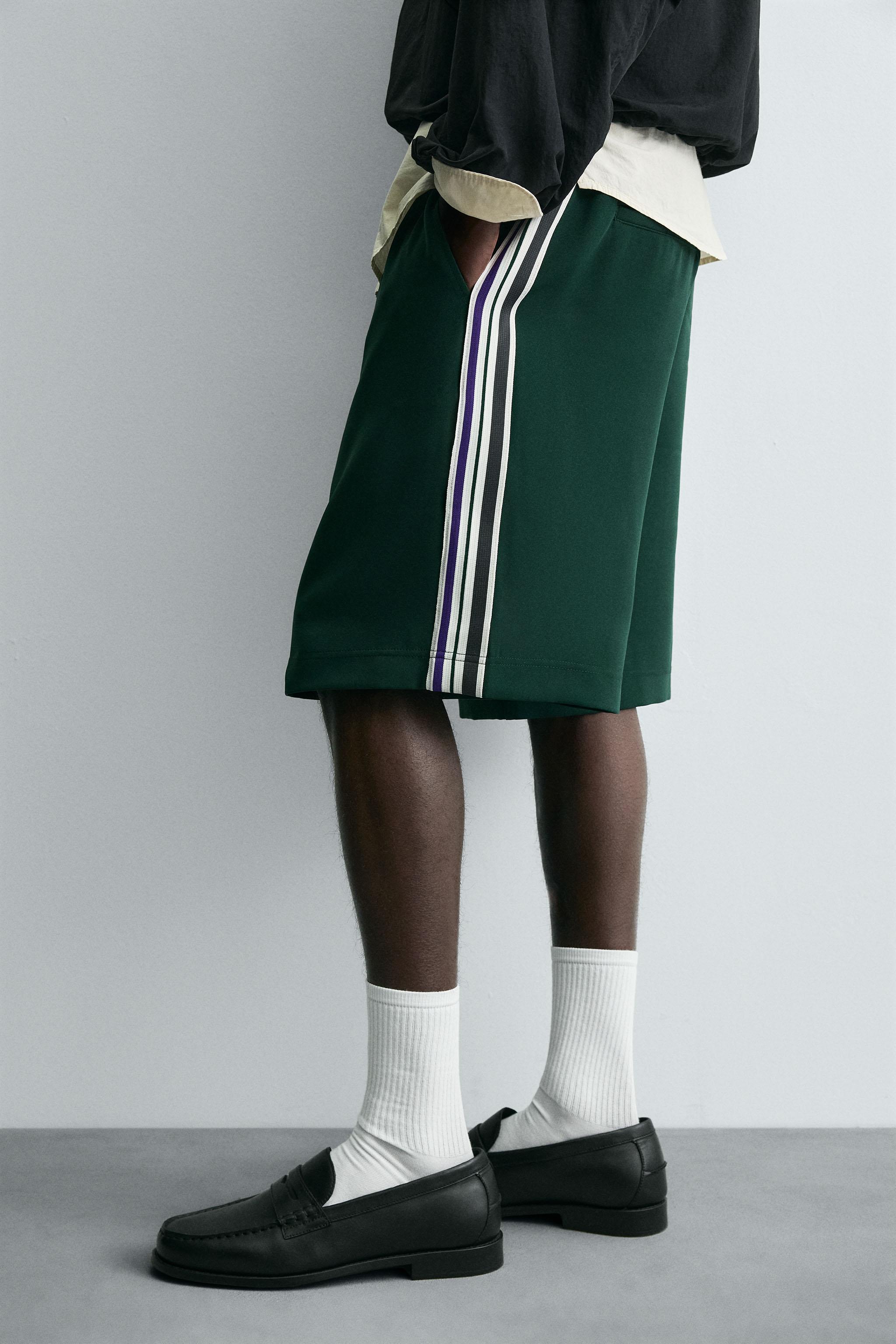 CONTRAST STRIPE SHORTS