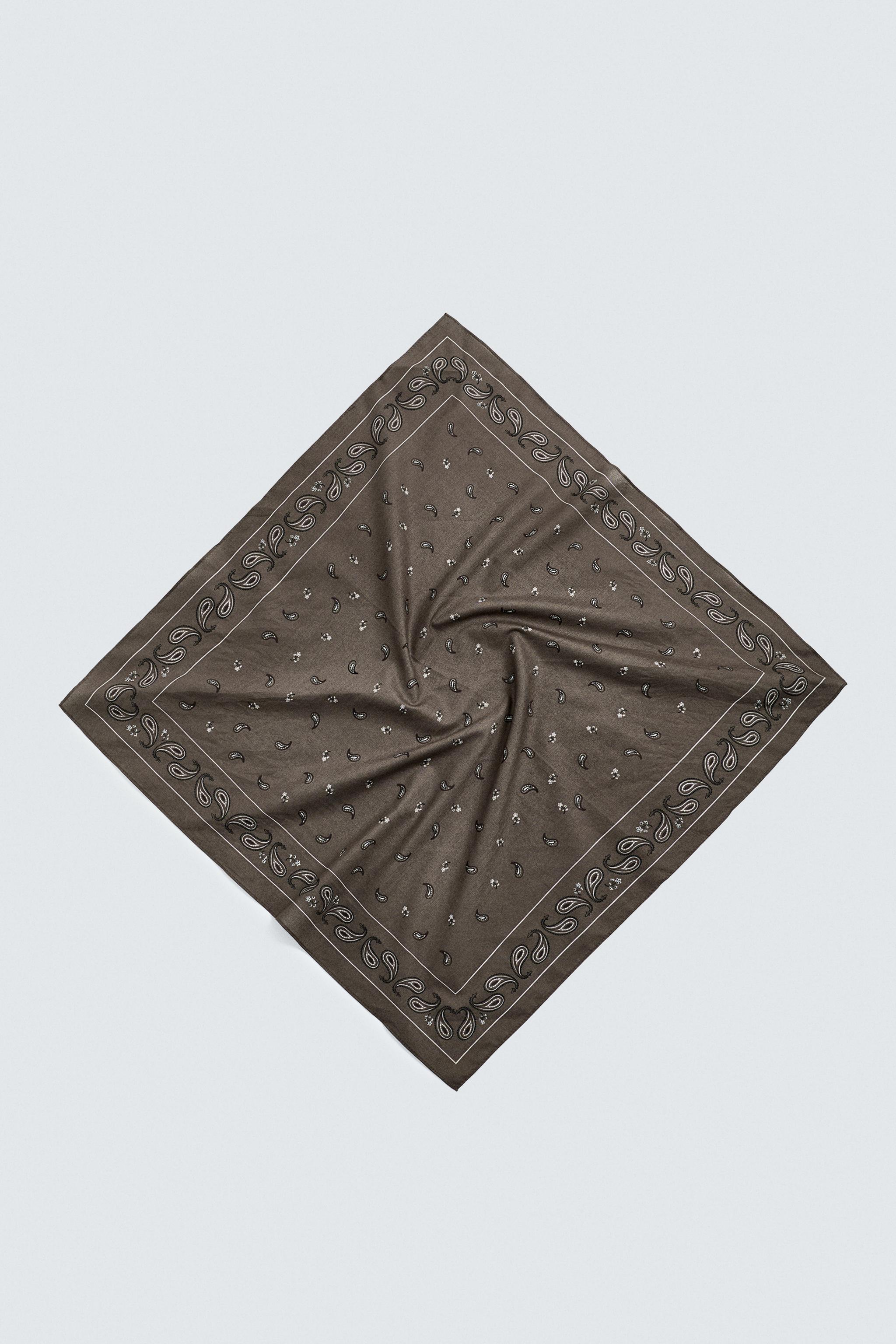 PAISLEY PRINT BANDANA