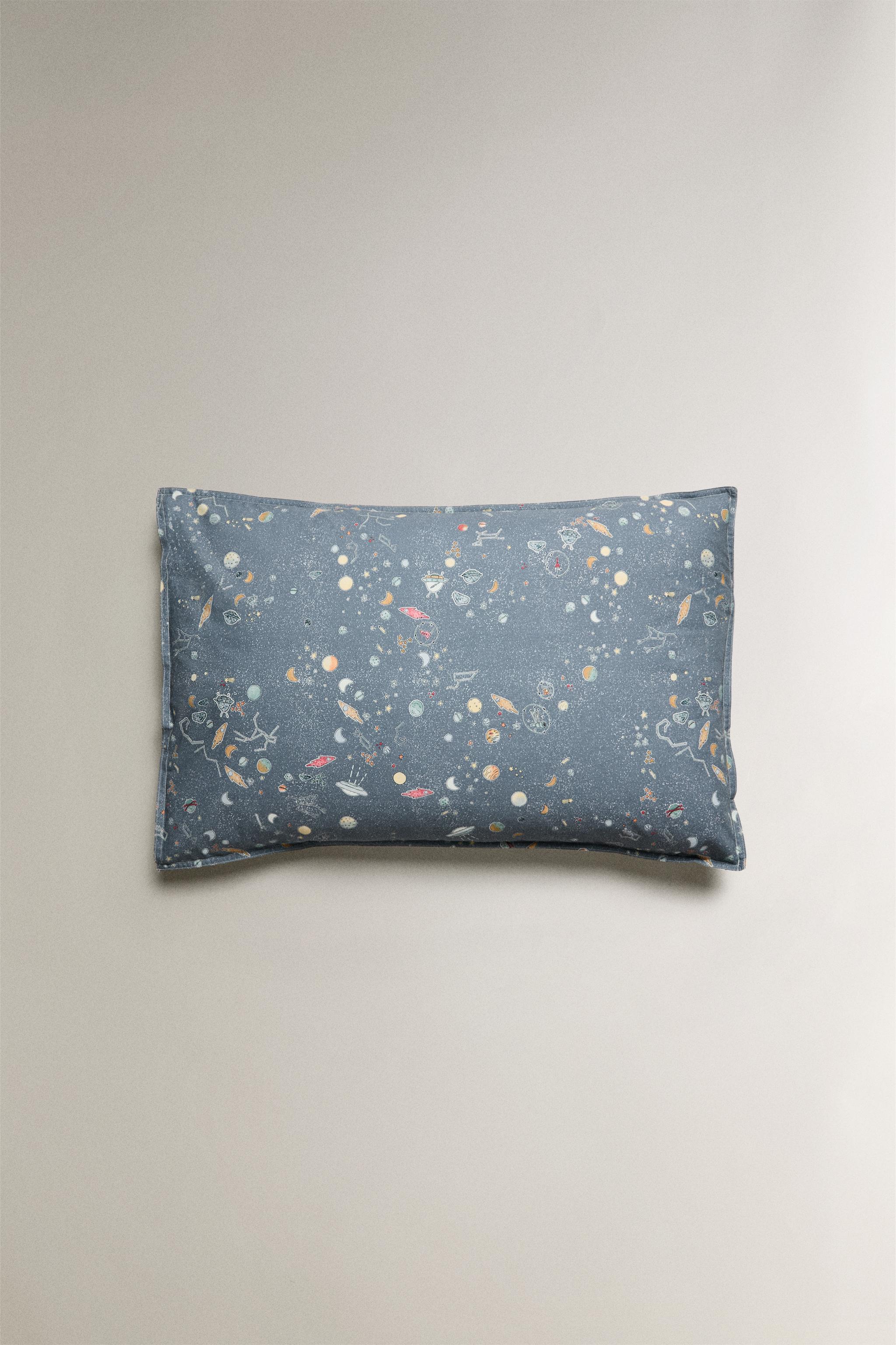 CHILDREN'S REVERSIBLE SPACE PILLOWCASE