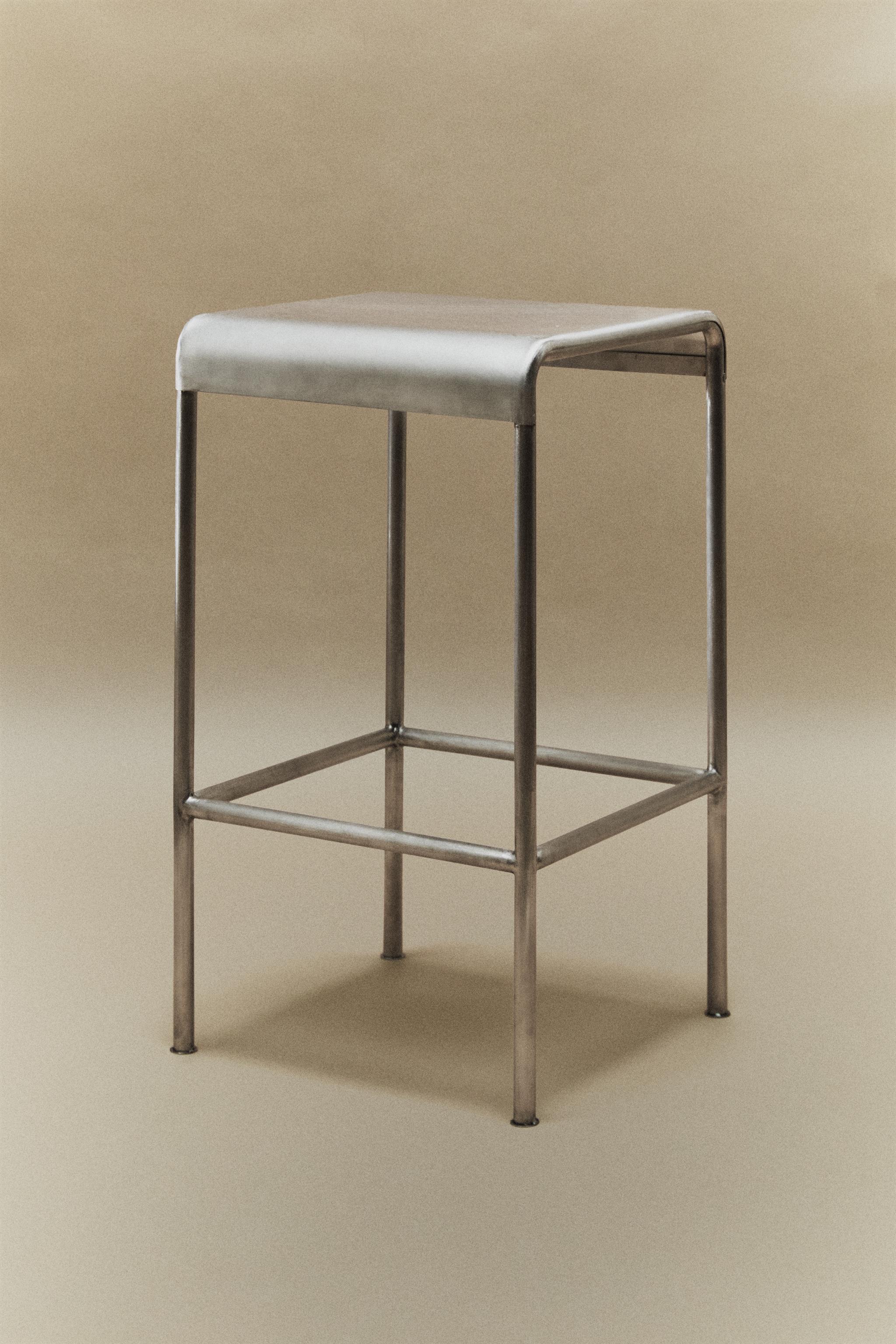 STEEL BAR STOOL