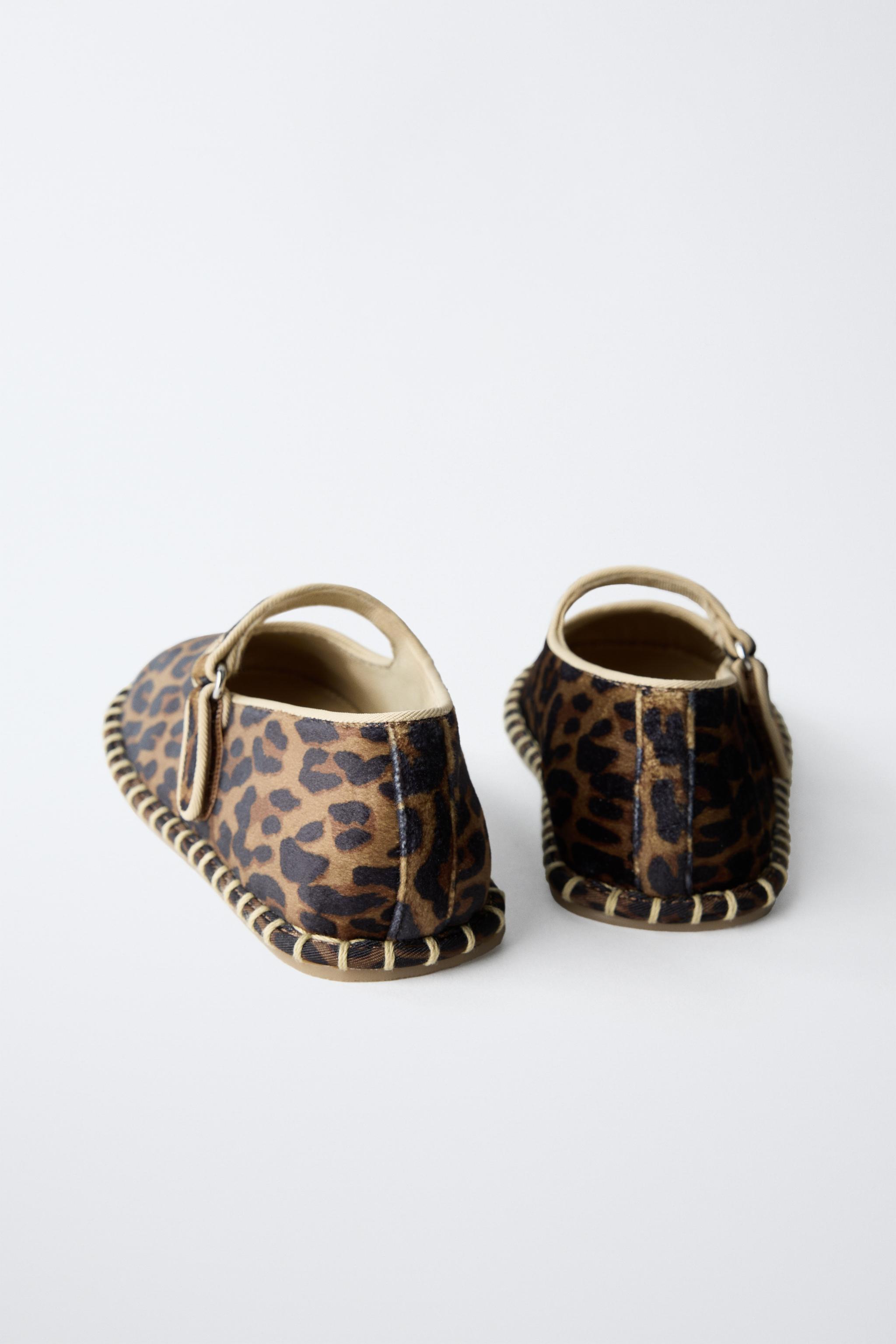 ANIMAL PRINT BALLET FLATS