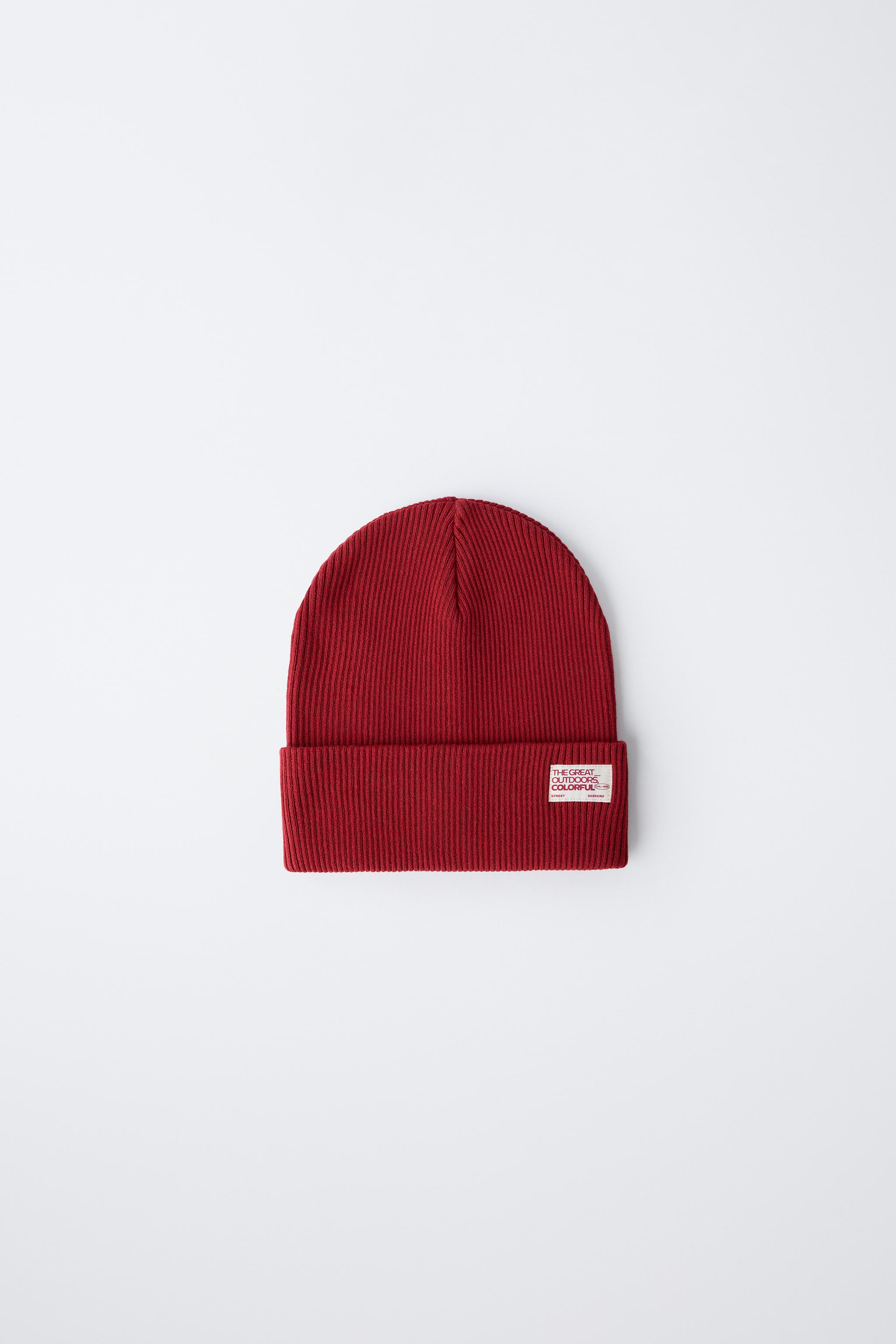RIBBED KNIT HAT WITH LABEL