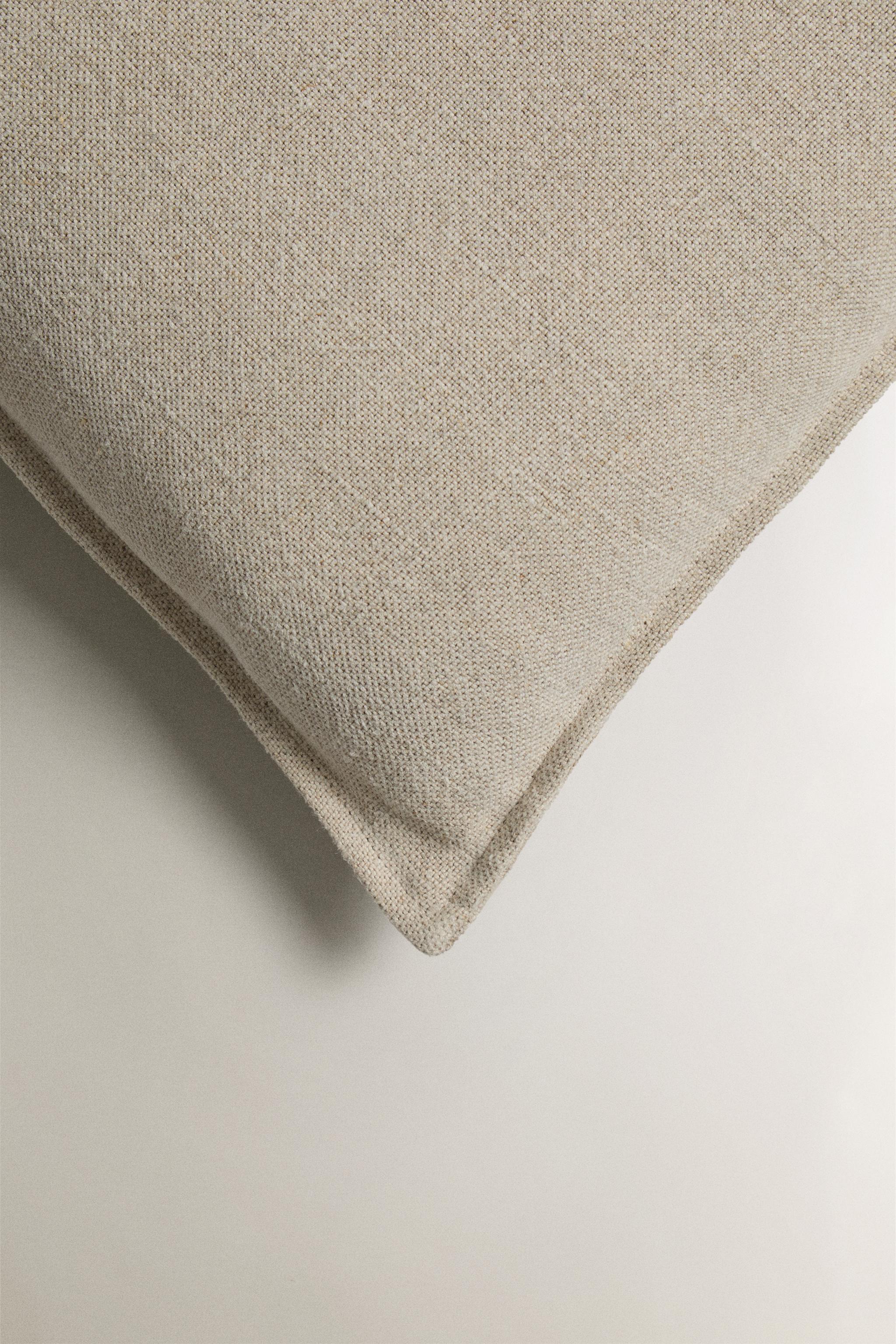 LINEN THROW PILLOW COVER WITH BACKSTITCHING