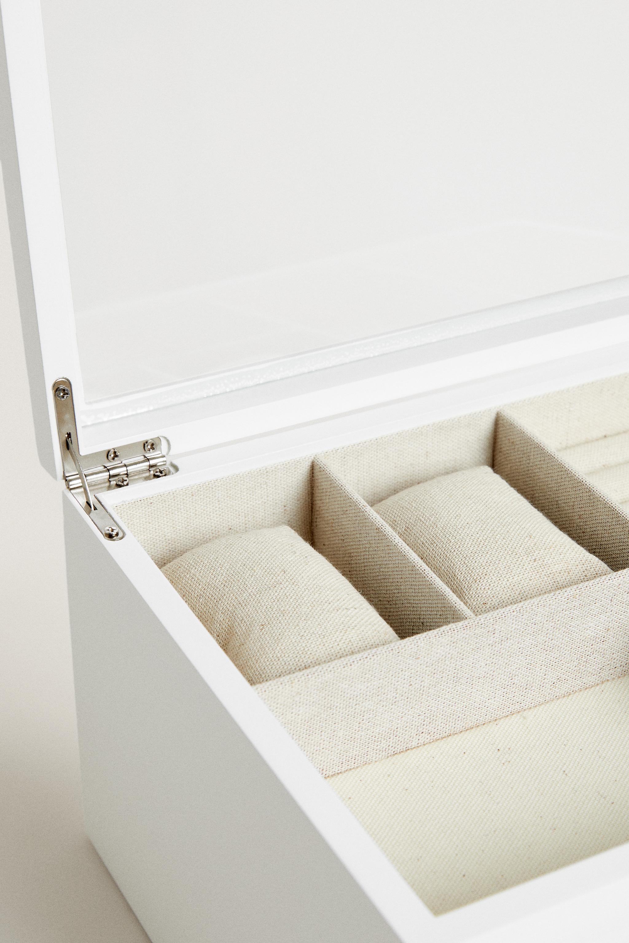 LACQUERED JEWELRY BOX WITH DRAWERS