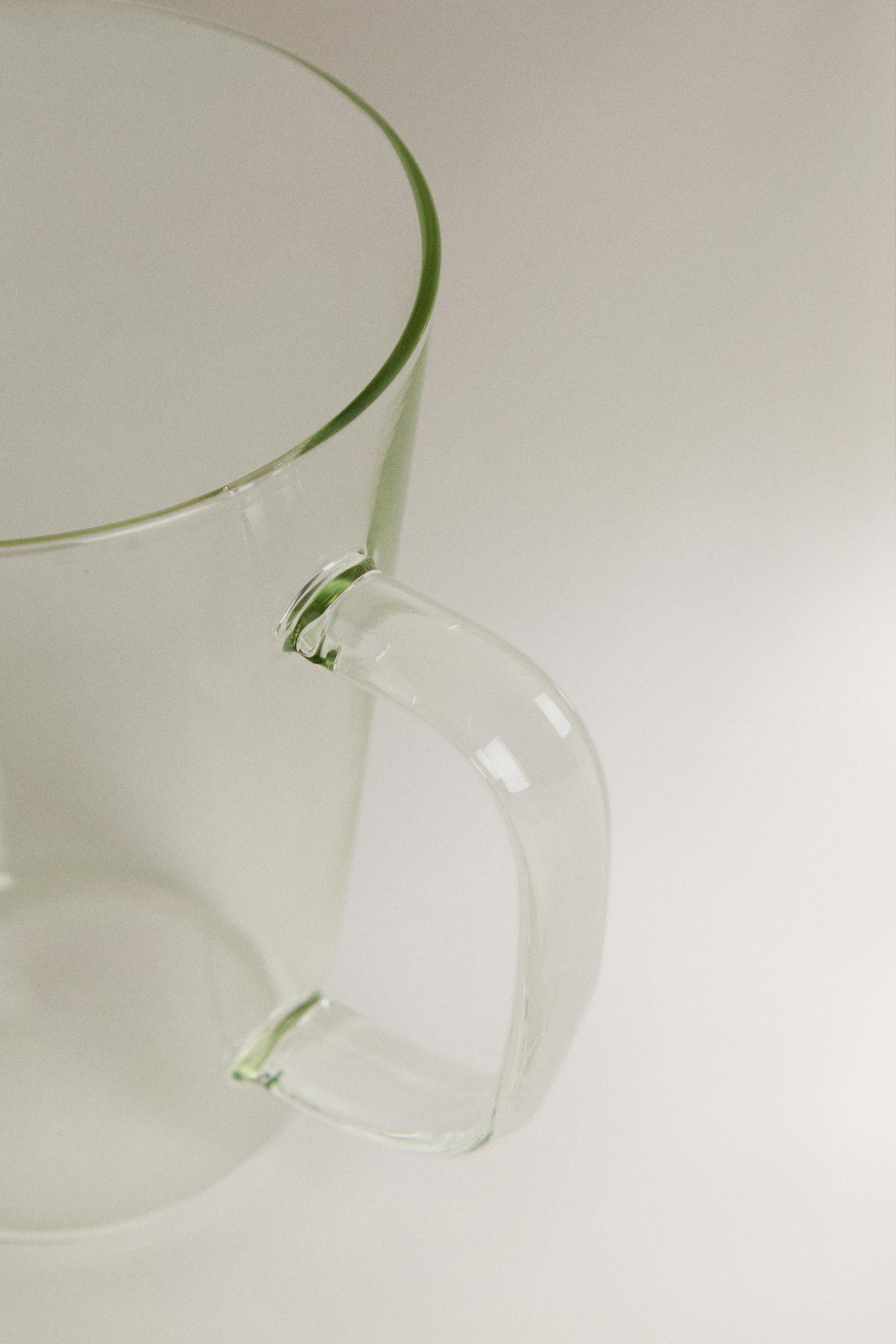 BOROSILICATE MUG WITH INITIAL P