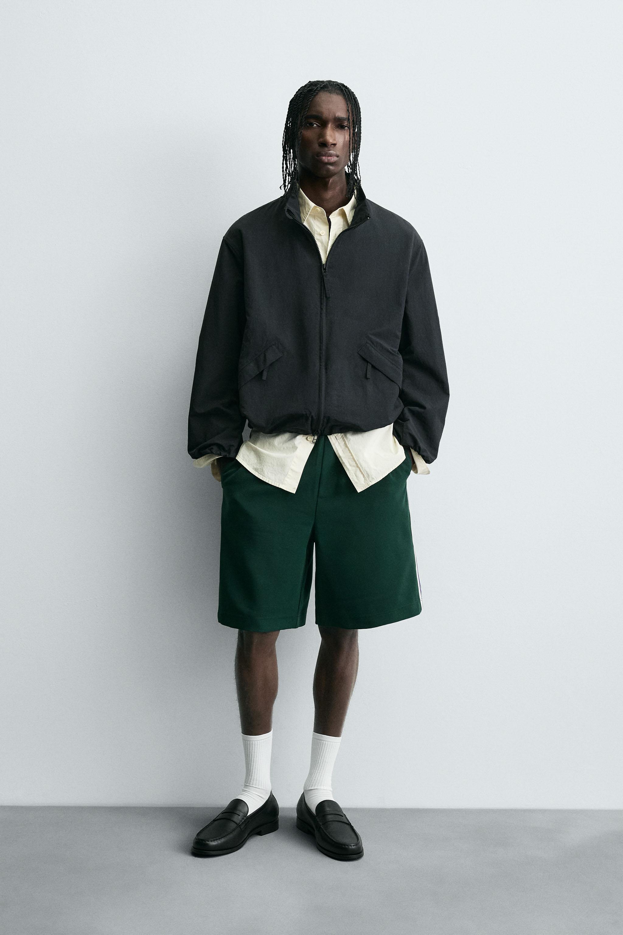 CONTRAST STRIPE SHORTS