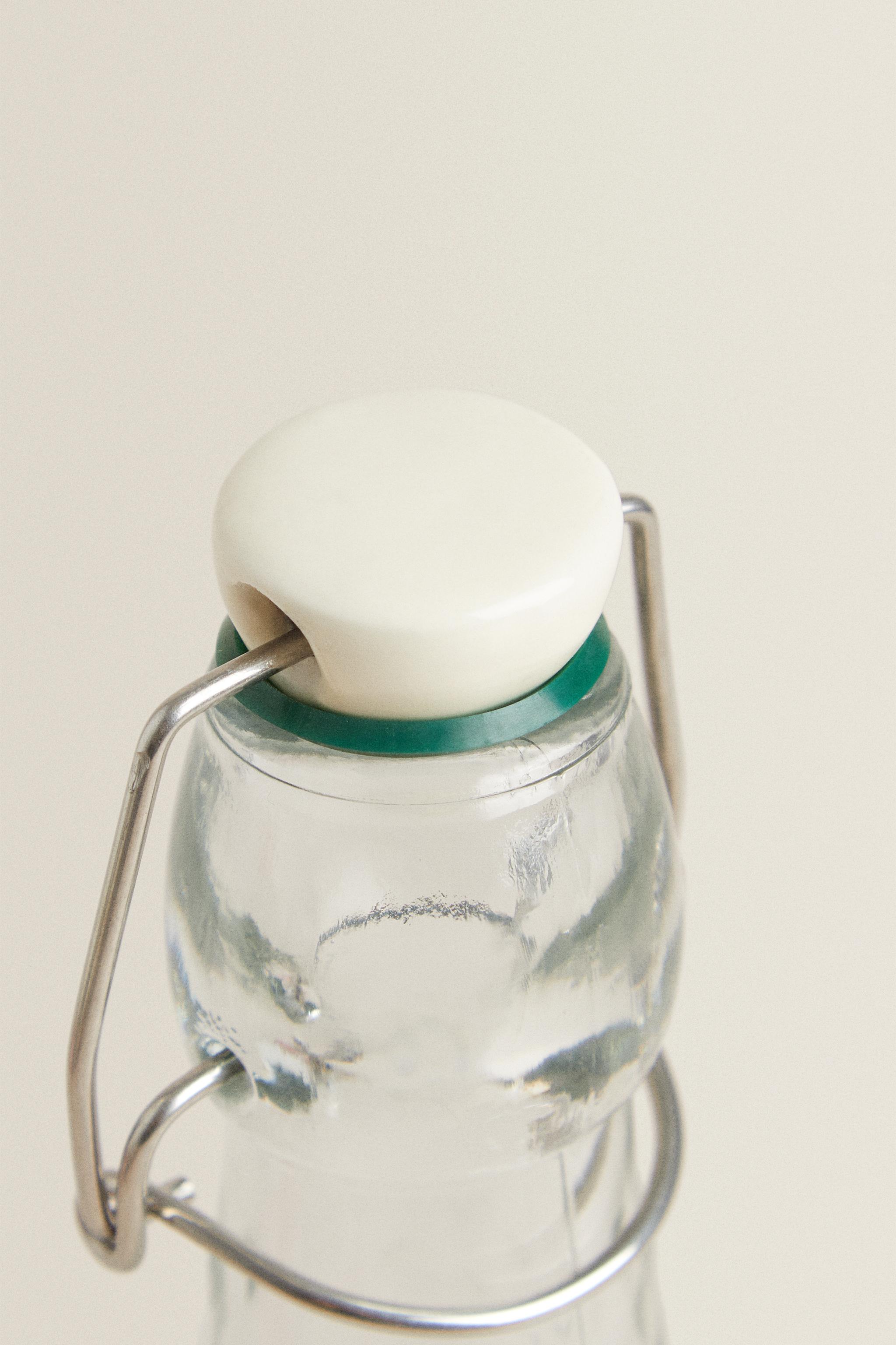 BOTTLE WITH CERAMIC STOPPER