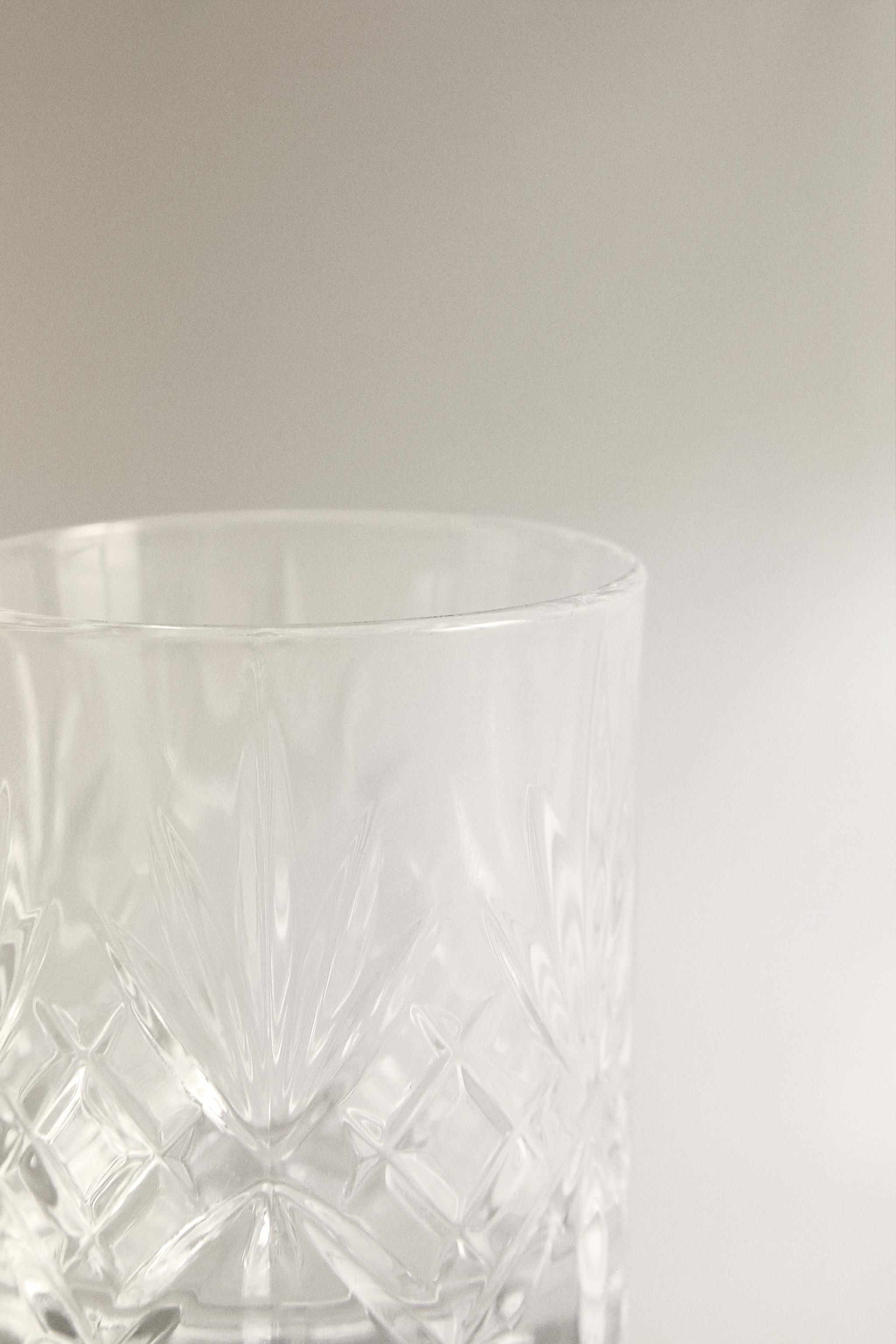 ENGRAVED CRYSTALLINE SHOT GLASS