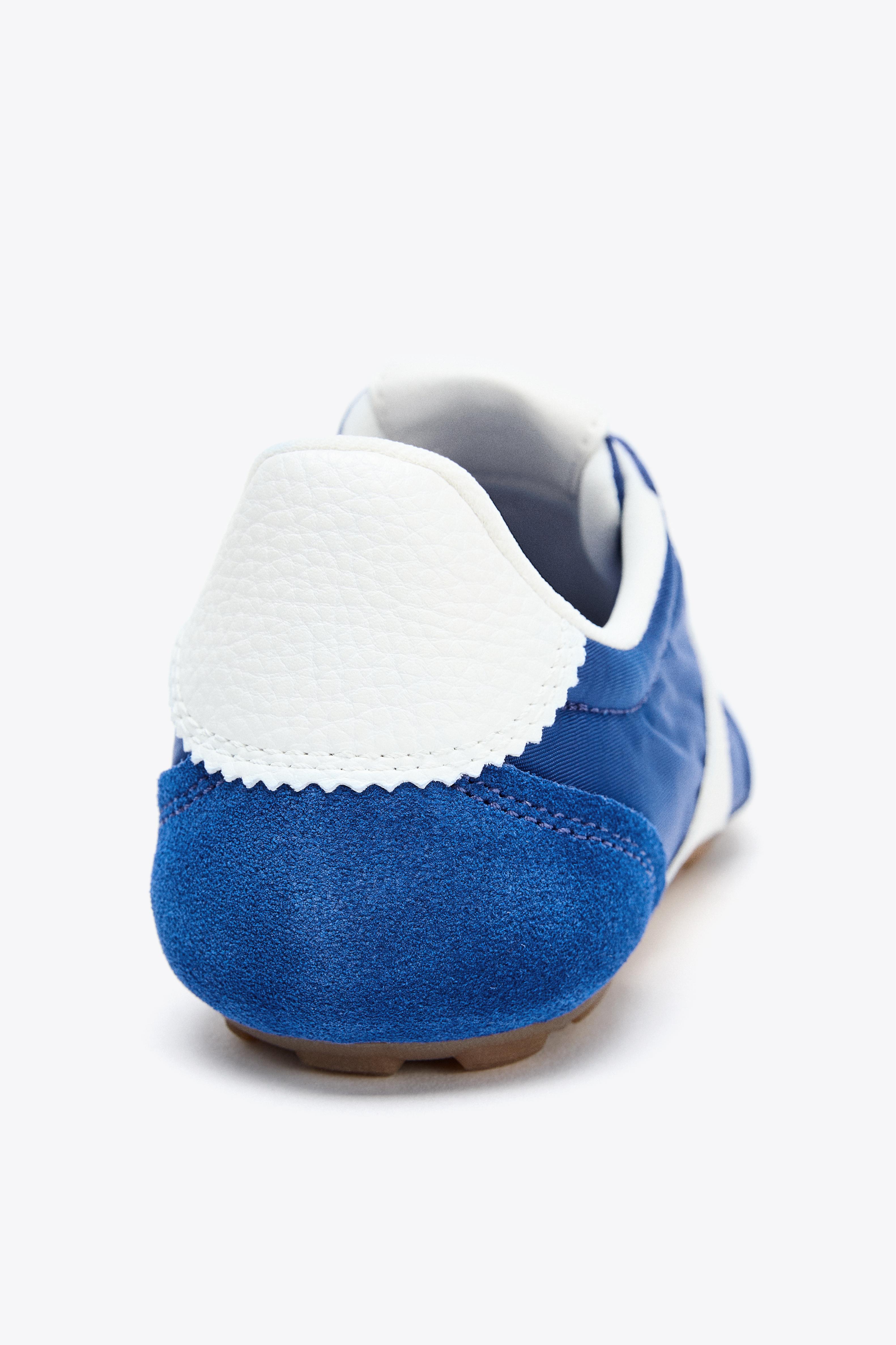 SOFT RUNNING SNEAKERS