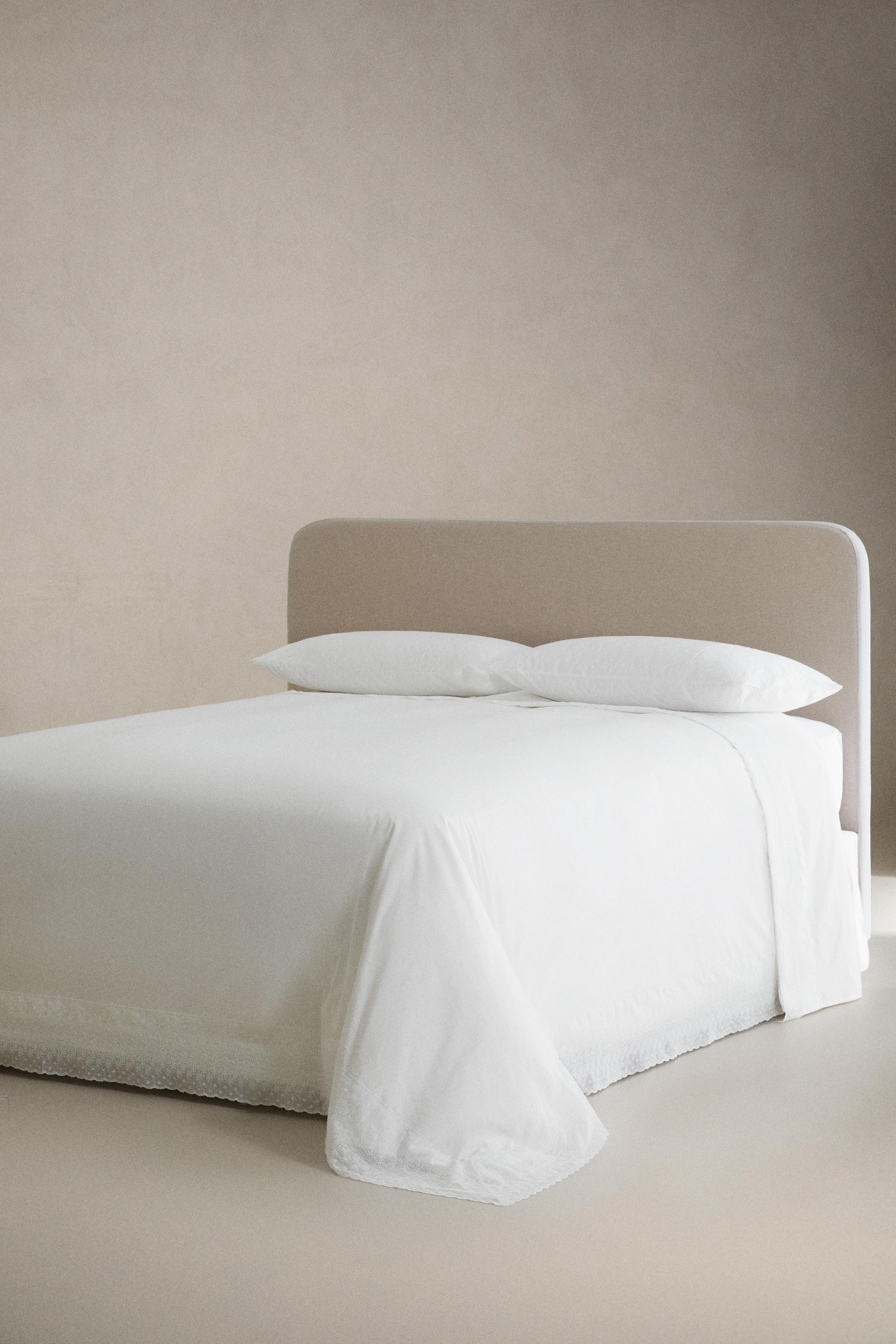 EMBROIDERED DUVET COVER