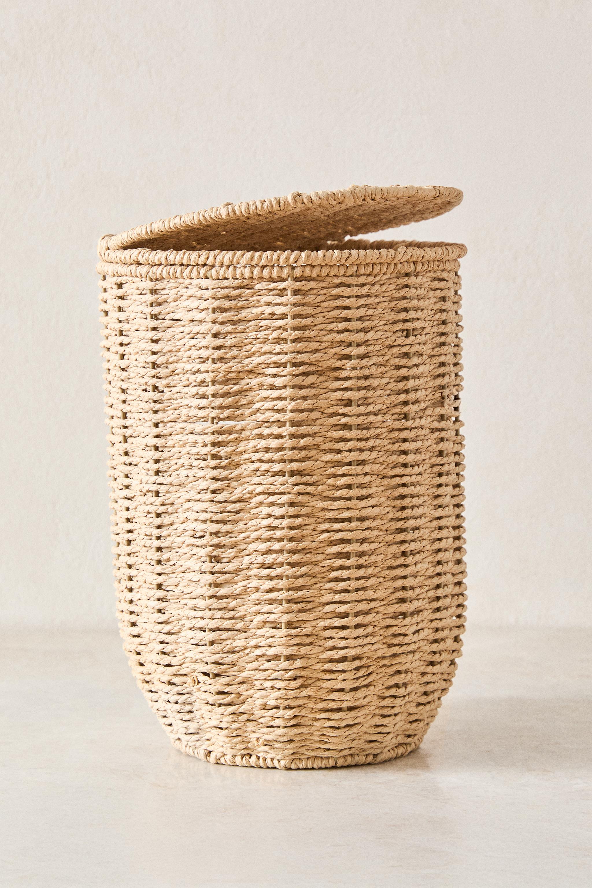 BATHROOM TRASH CAN WITH REMOVABLE LID