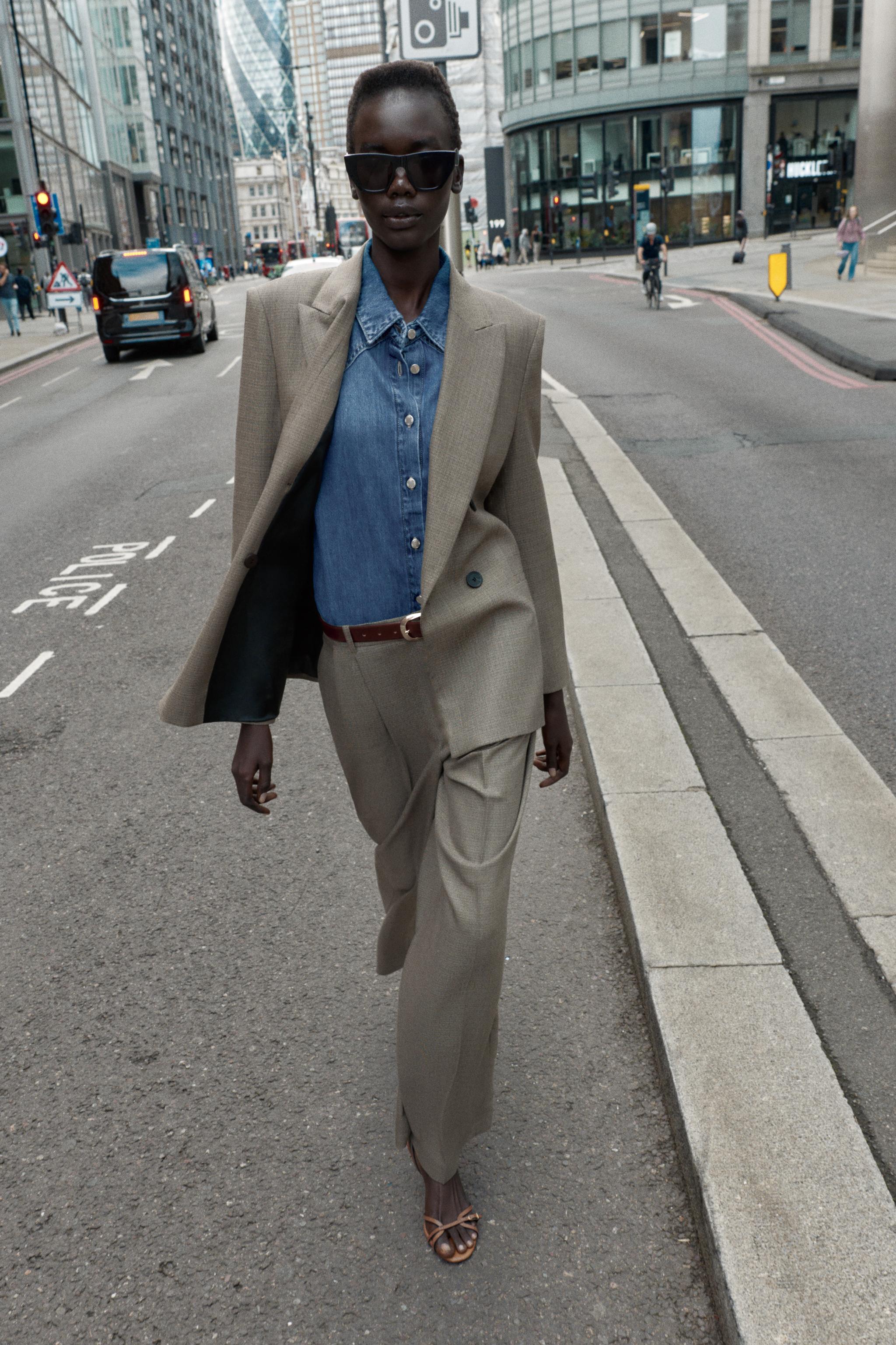 WIDE LEG PLEATED PANTS