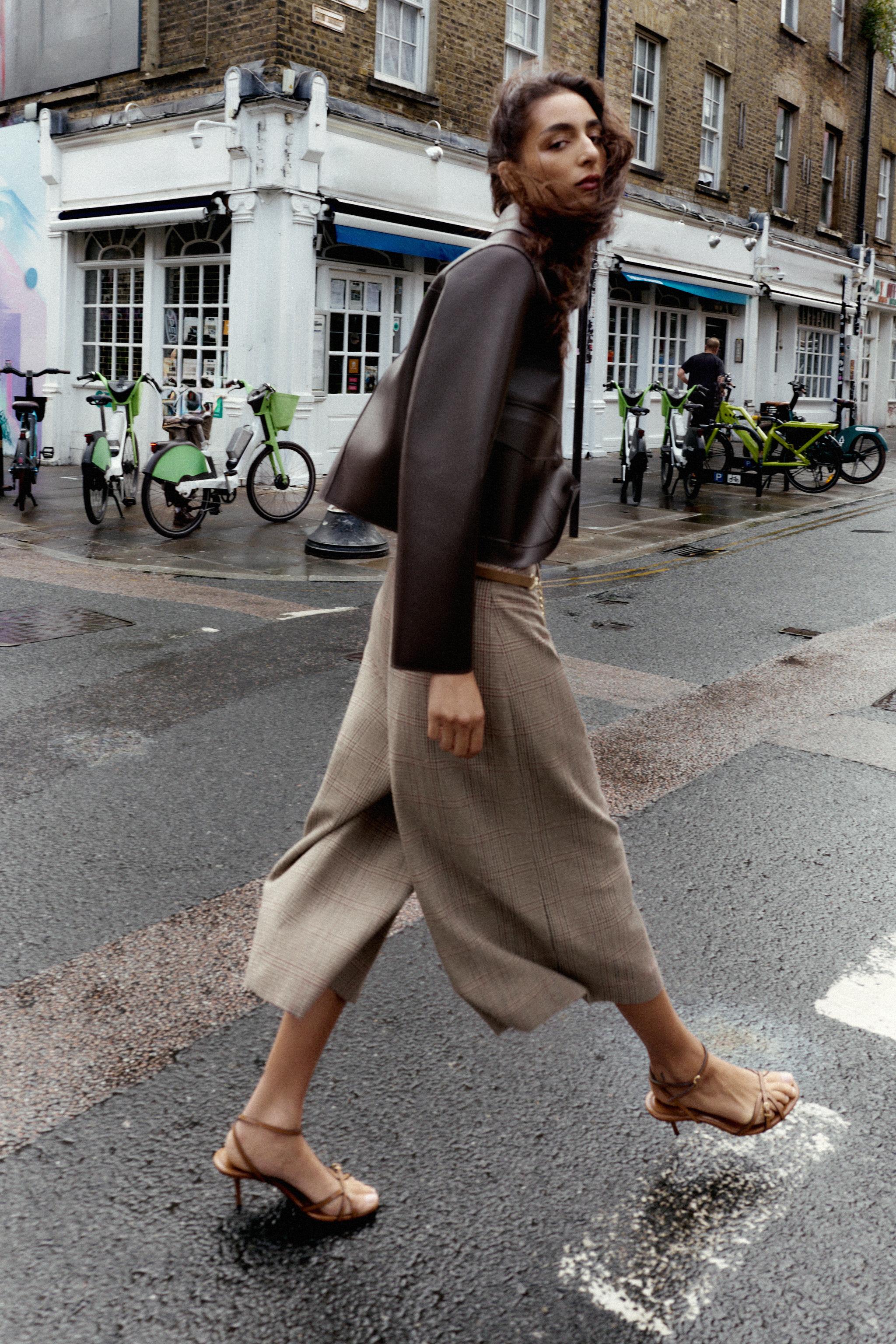 HOUNDSTOOTH BELTED LONG SHORTS