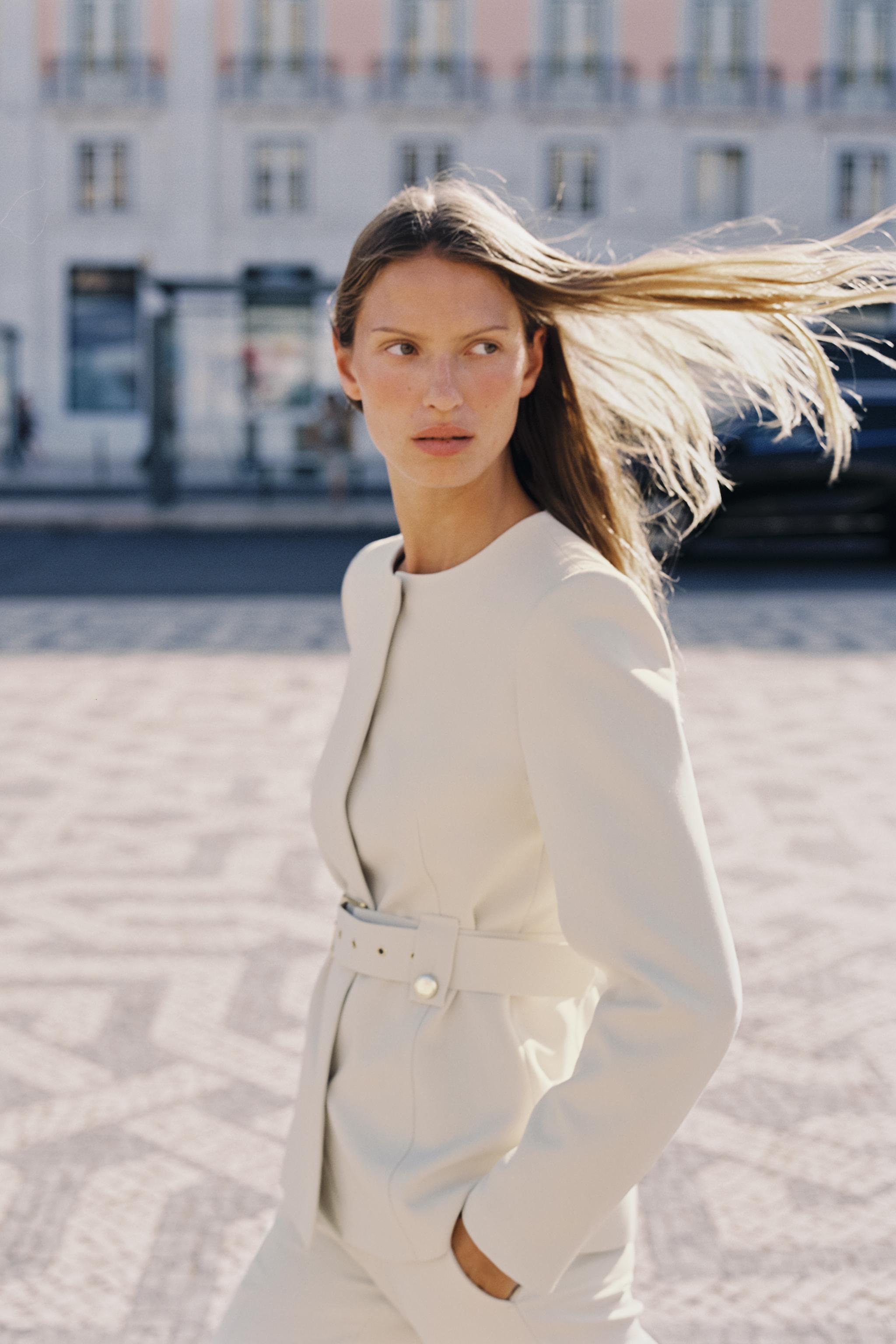 BELTED TAILORED BLAZER