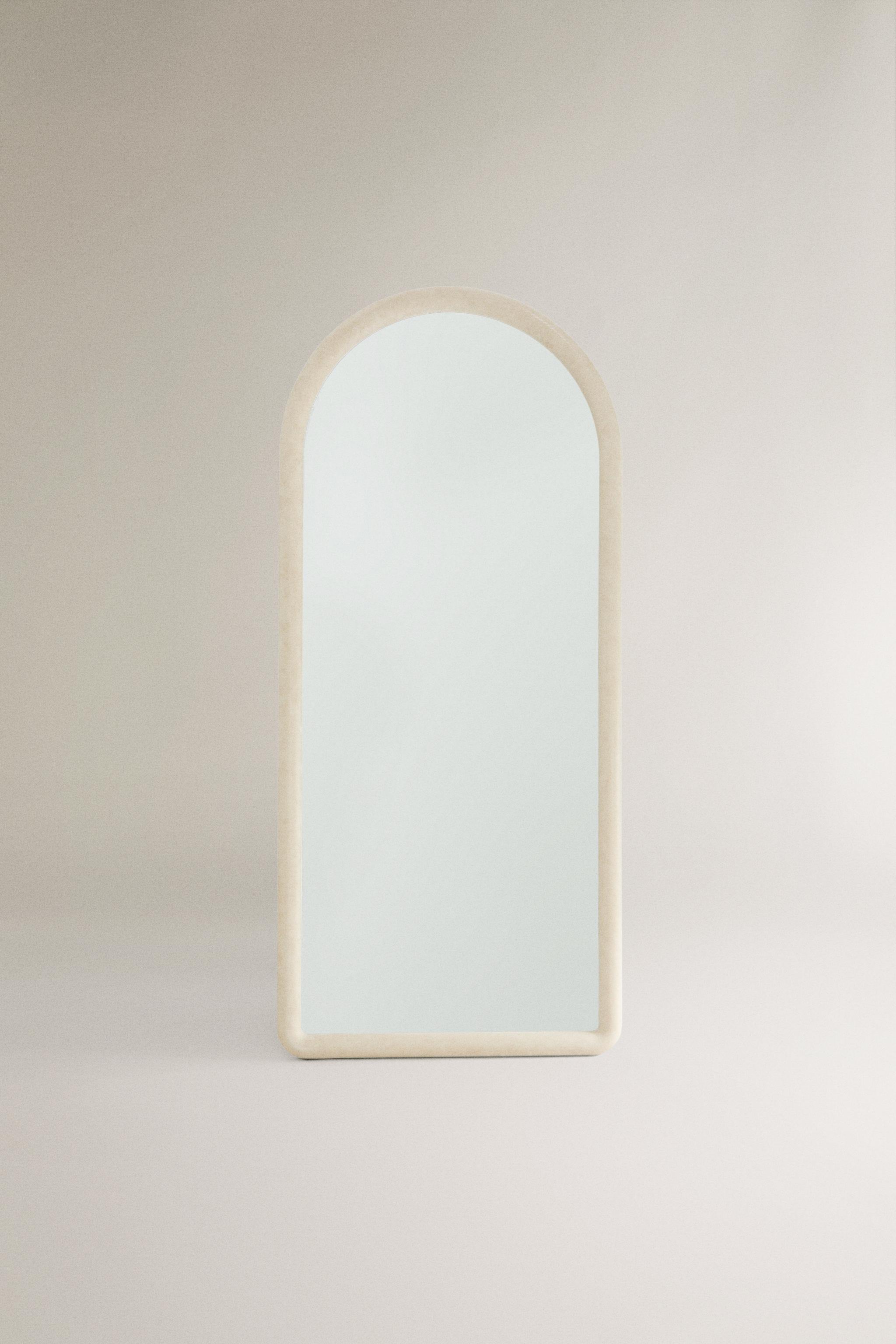 FULL LENGTH MIRROR WITH A WOODEN BOW