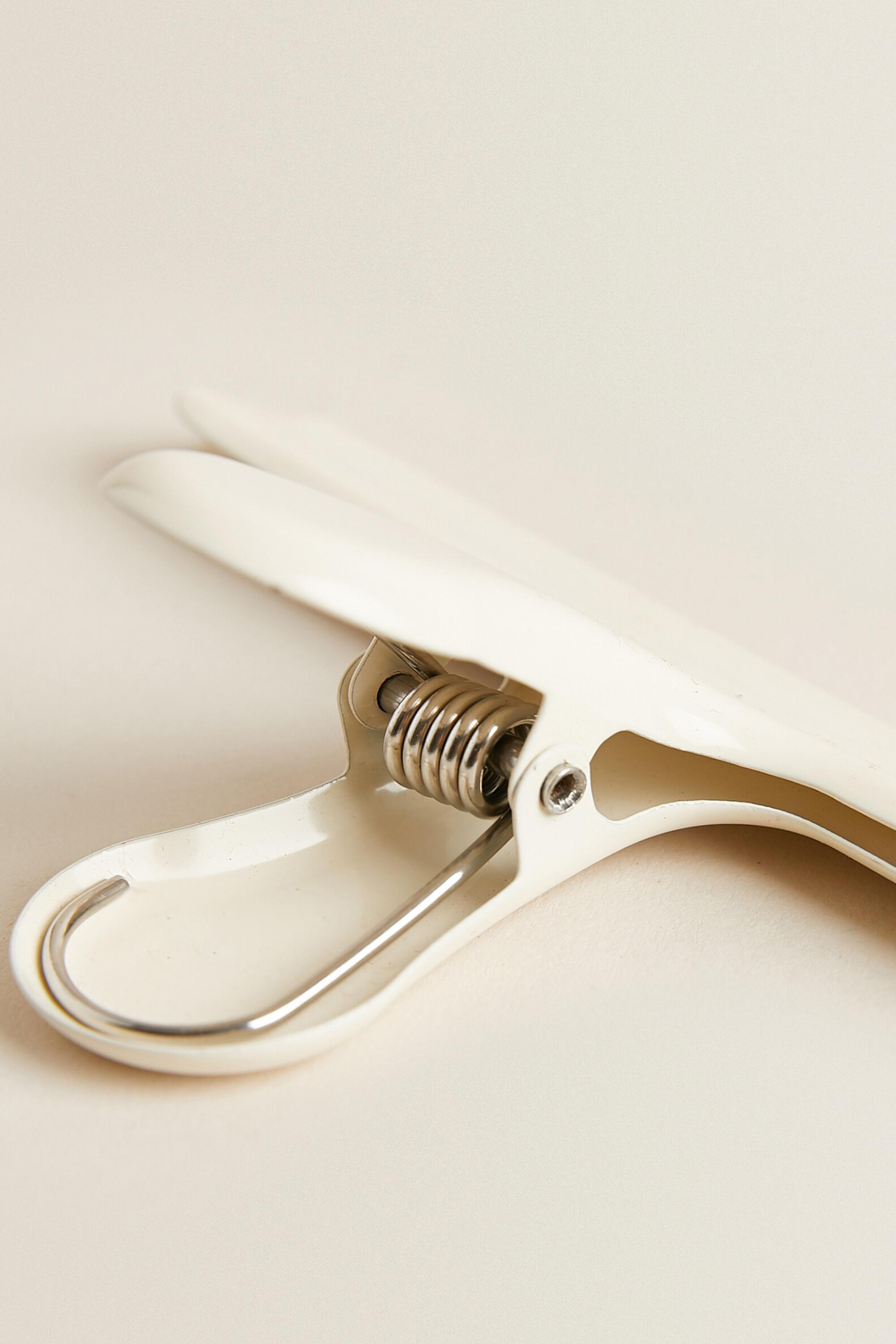 SET OF METAL CLIPS (SET OF 3)