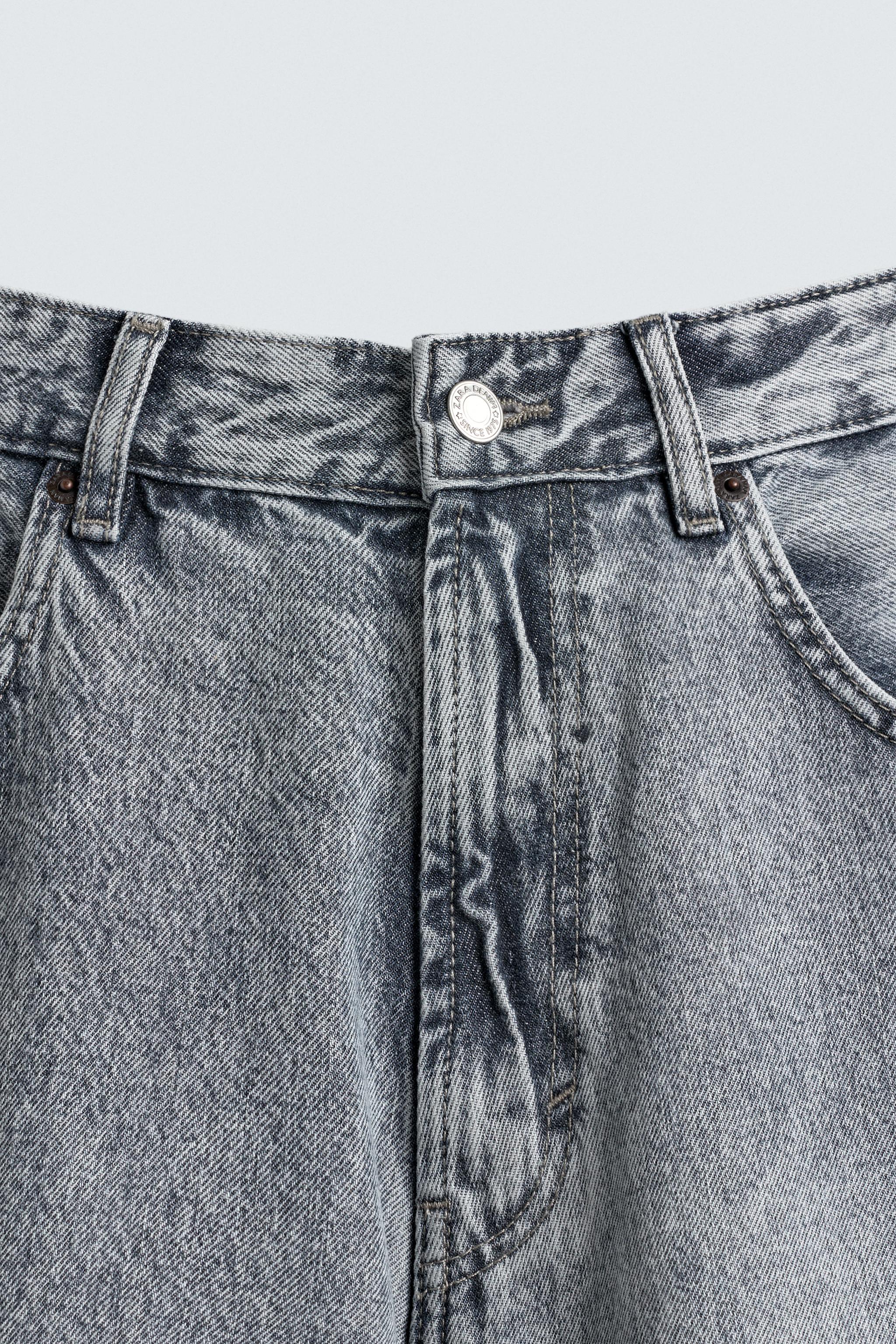 WIDE BAGGY FIT JEANS