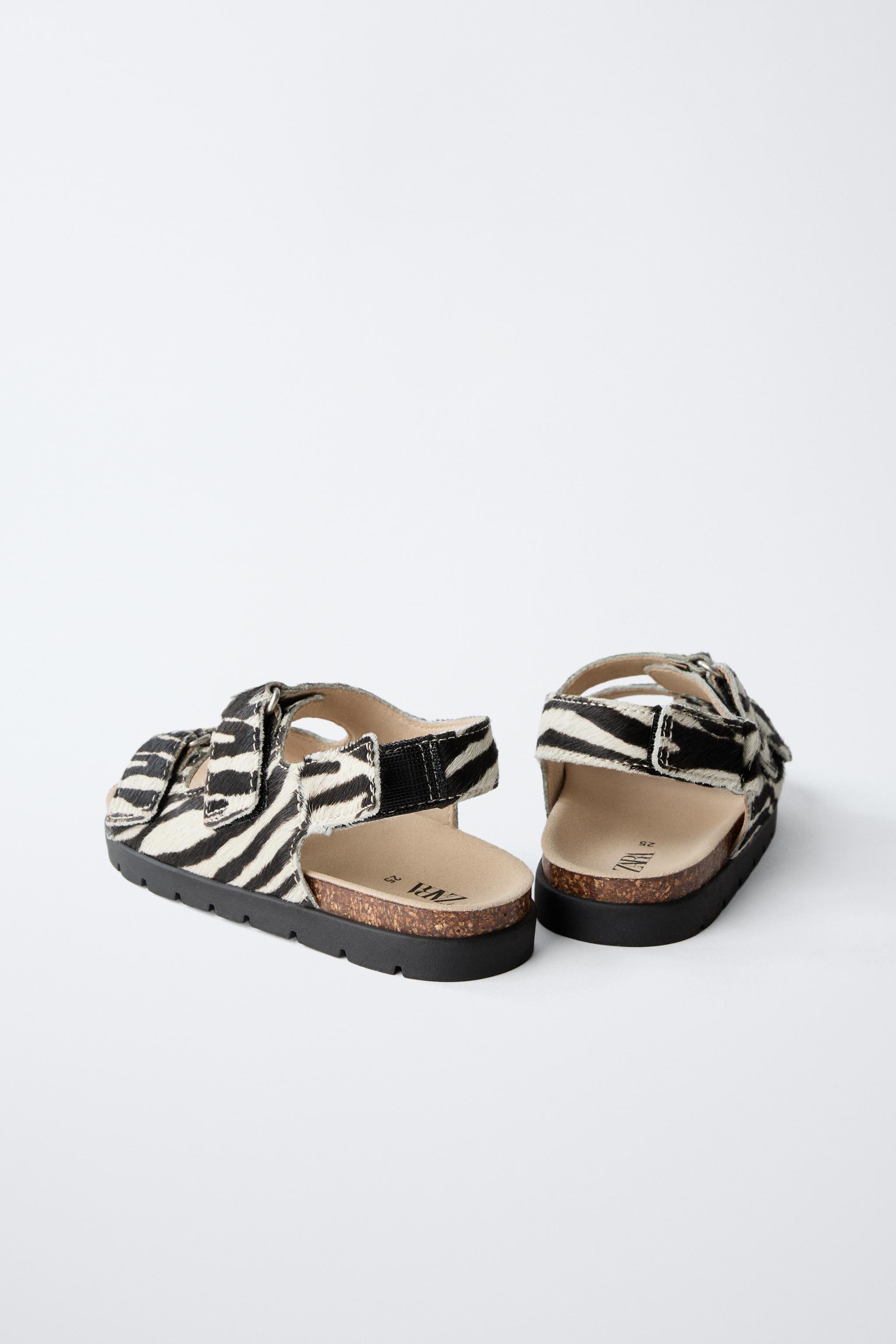 ANIMAL PRINT LEATHER SANDALS