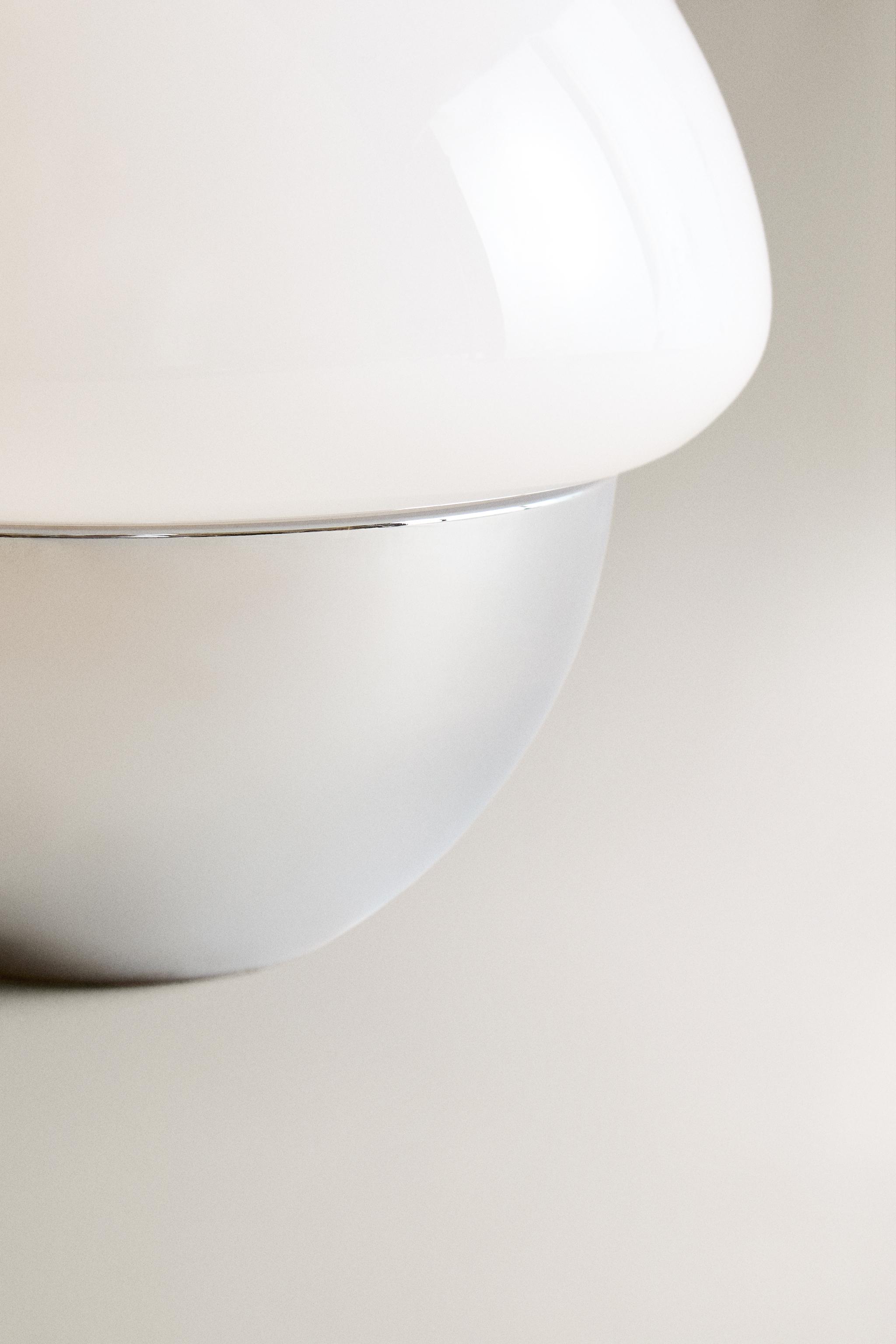 LARGE OVAL TABLE LAMP