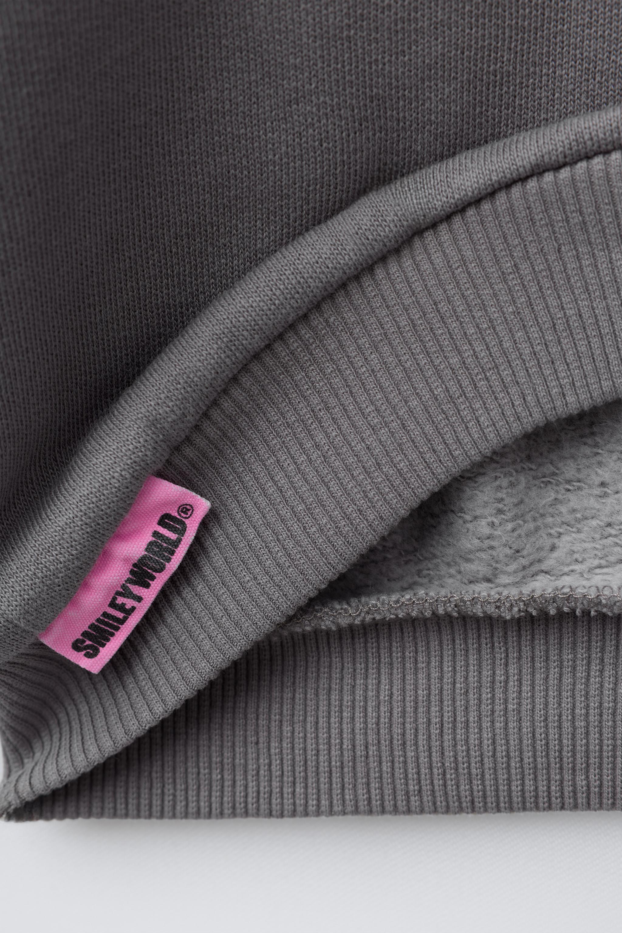 SMILEYWORLD® FLOWER SWEATSHIRT