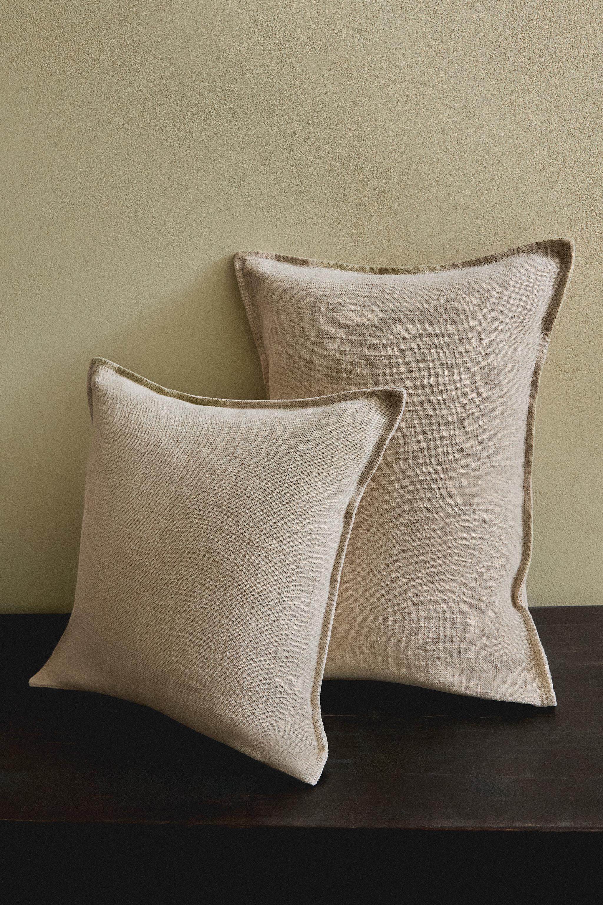 LINEN THROW PILLOW COVER WITH BACKSTITCHING