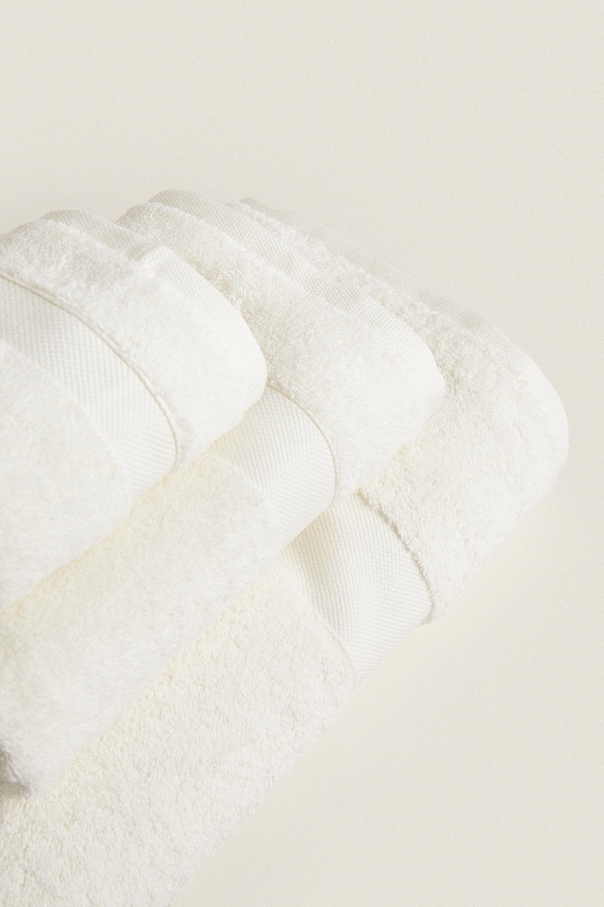 PREMIUM COTTON BATH TOWEL (600 GxM²)