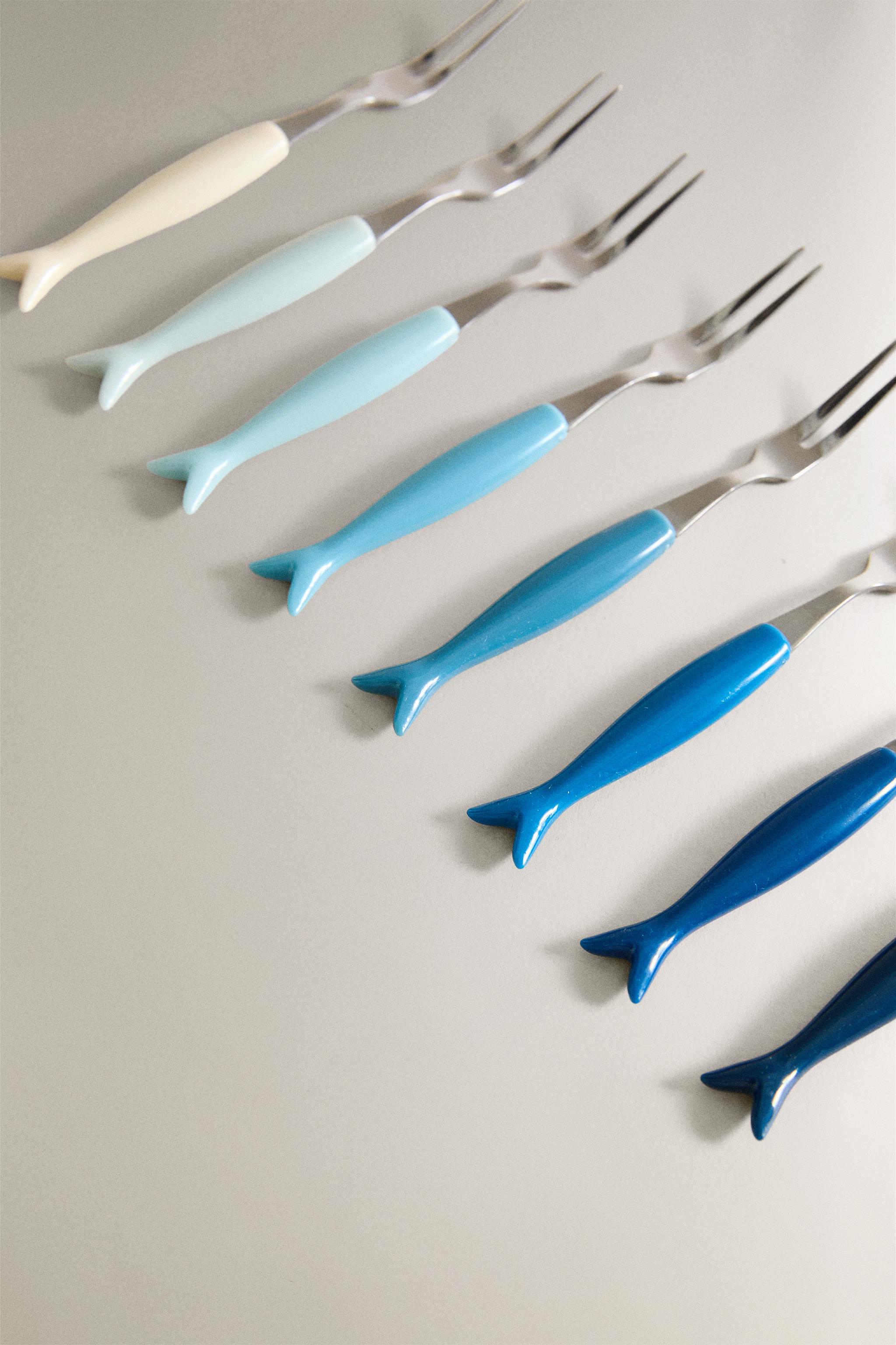 SET OF FISH APPETIZER FORKS (SET OF 8)