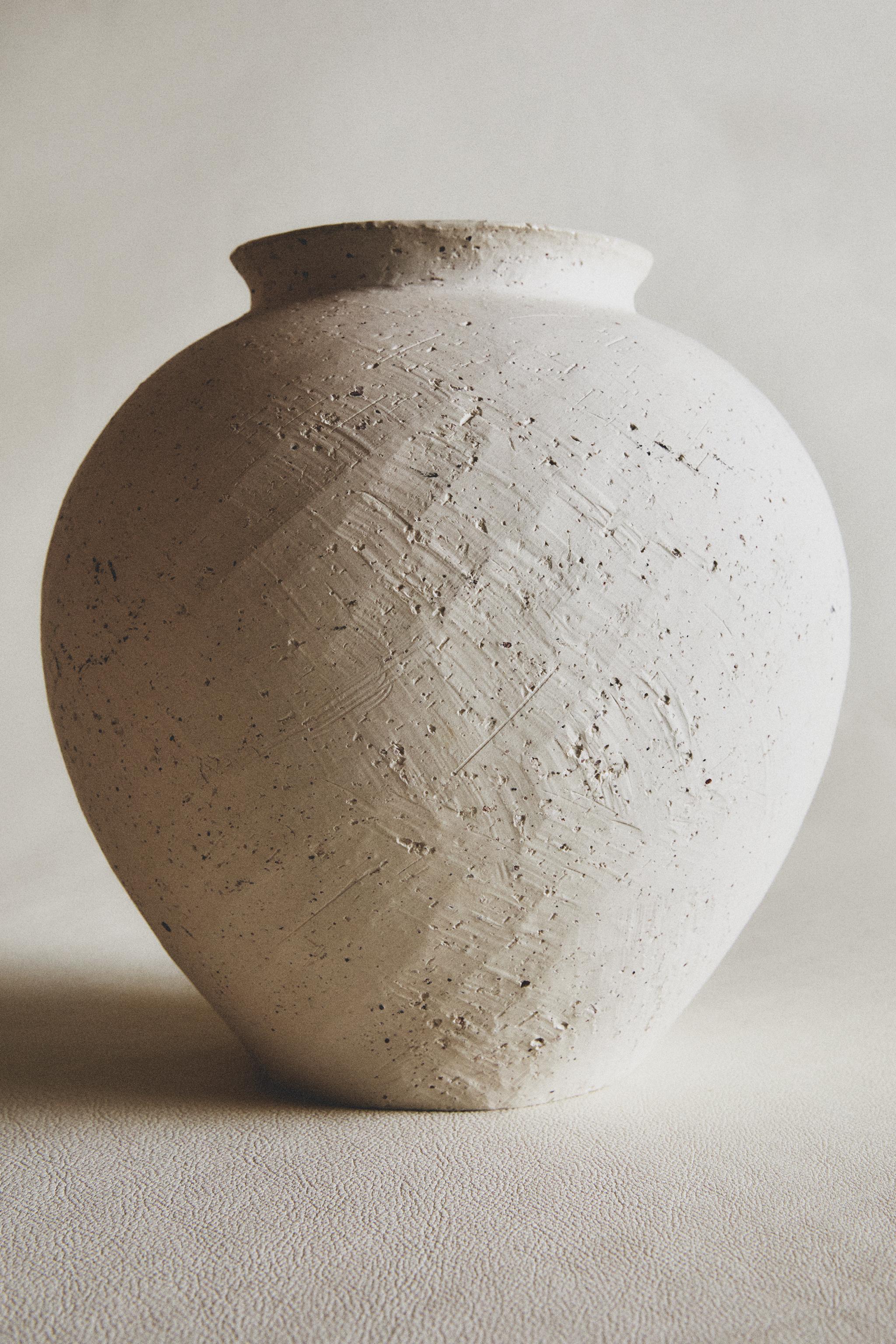 TEXTURED CERAMIC VASE