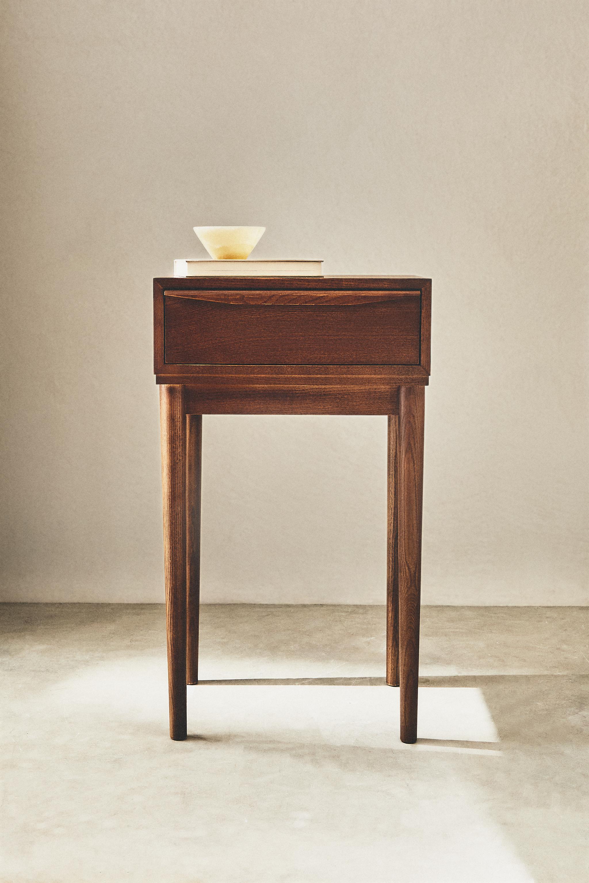 ASH WOOD NIGHTSTAND WITH DRAWER