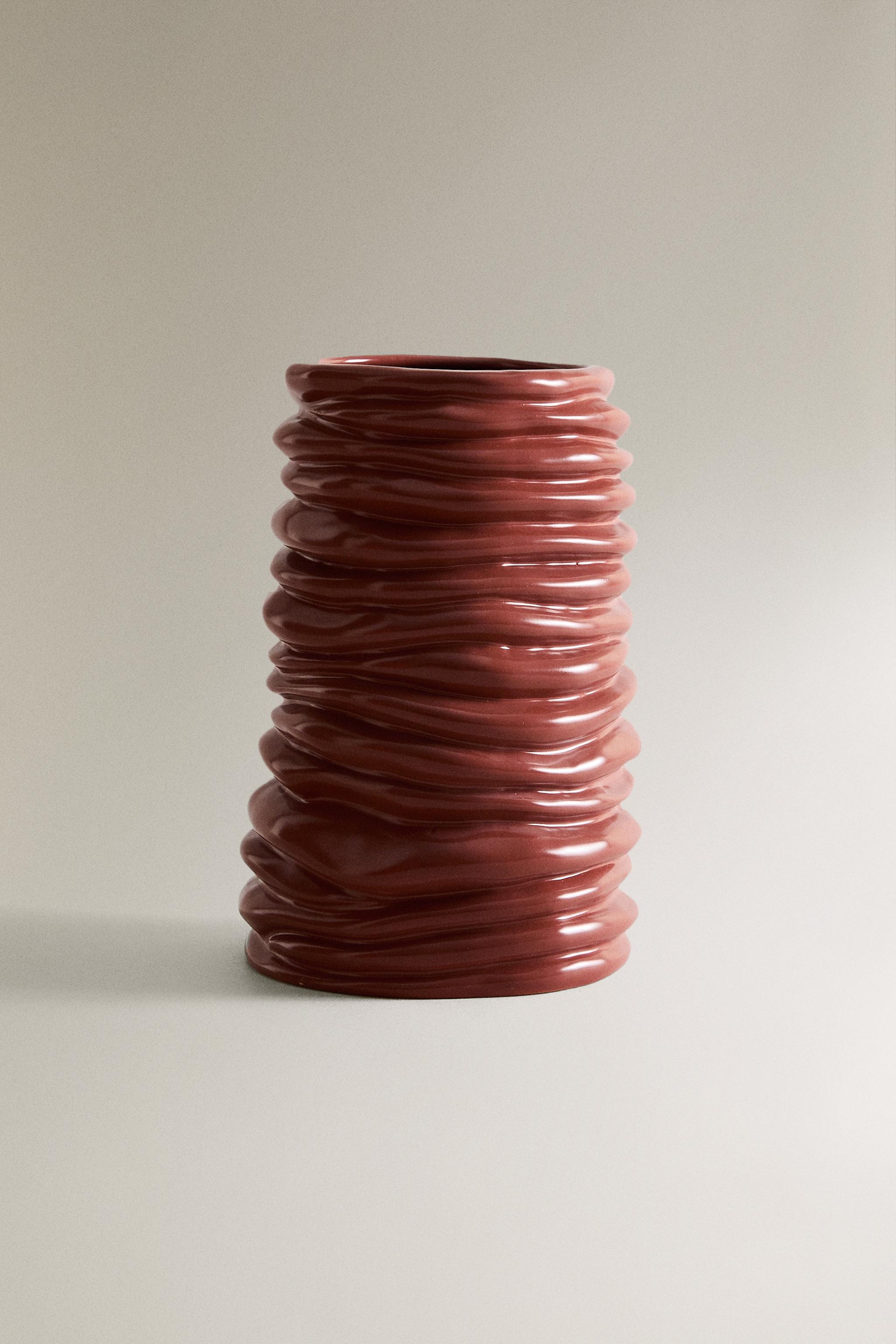 WAVY CERAMIC VASE X COLLAGERIE