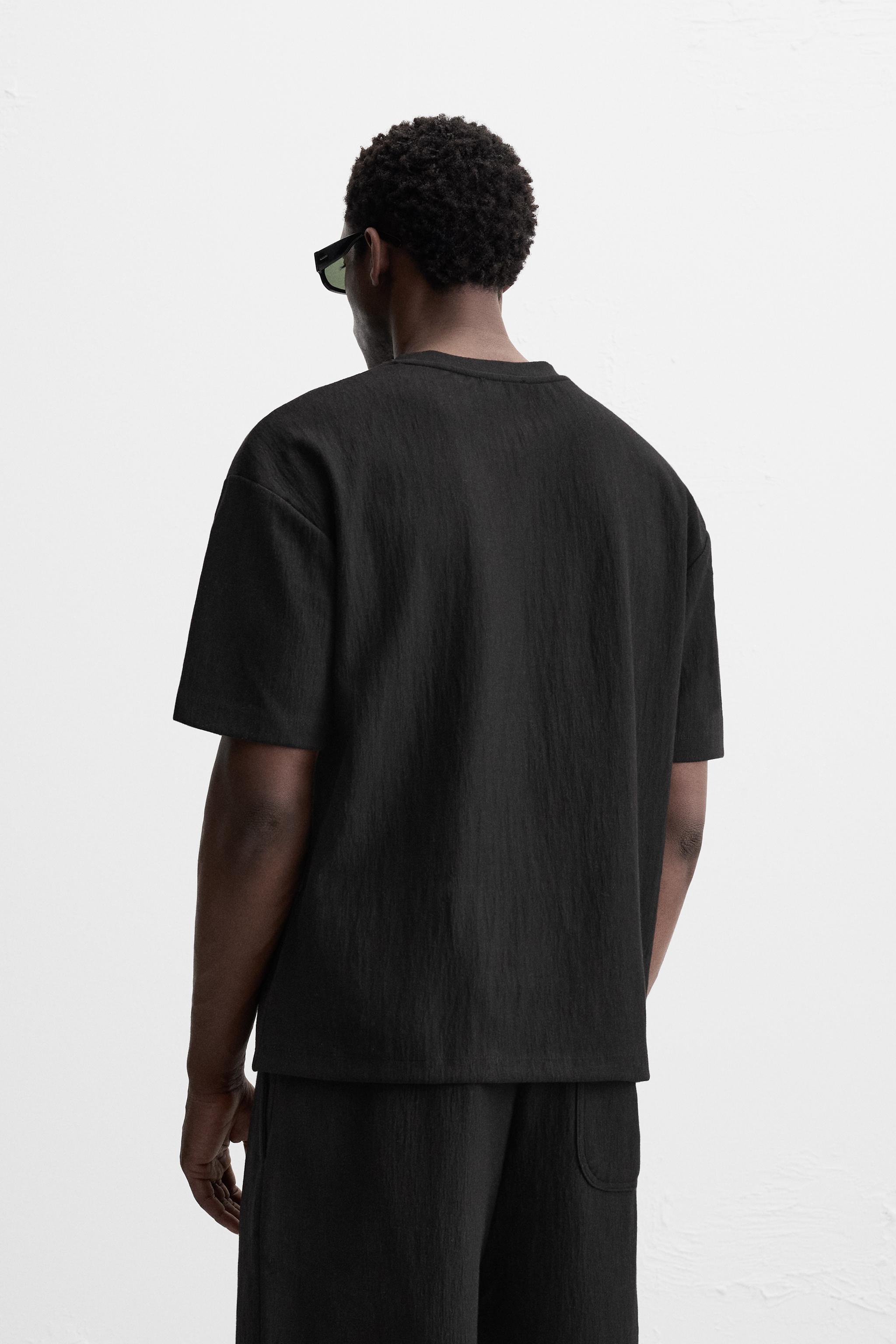 RELAXED FIT STRUCTURED T-SHIRT