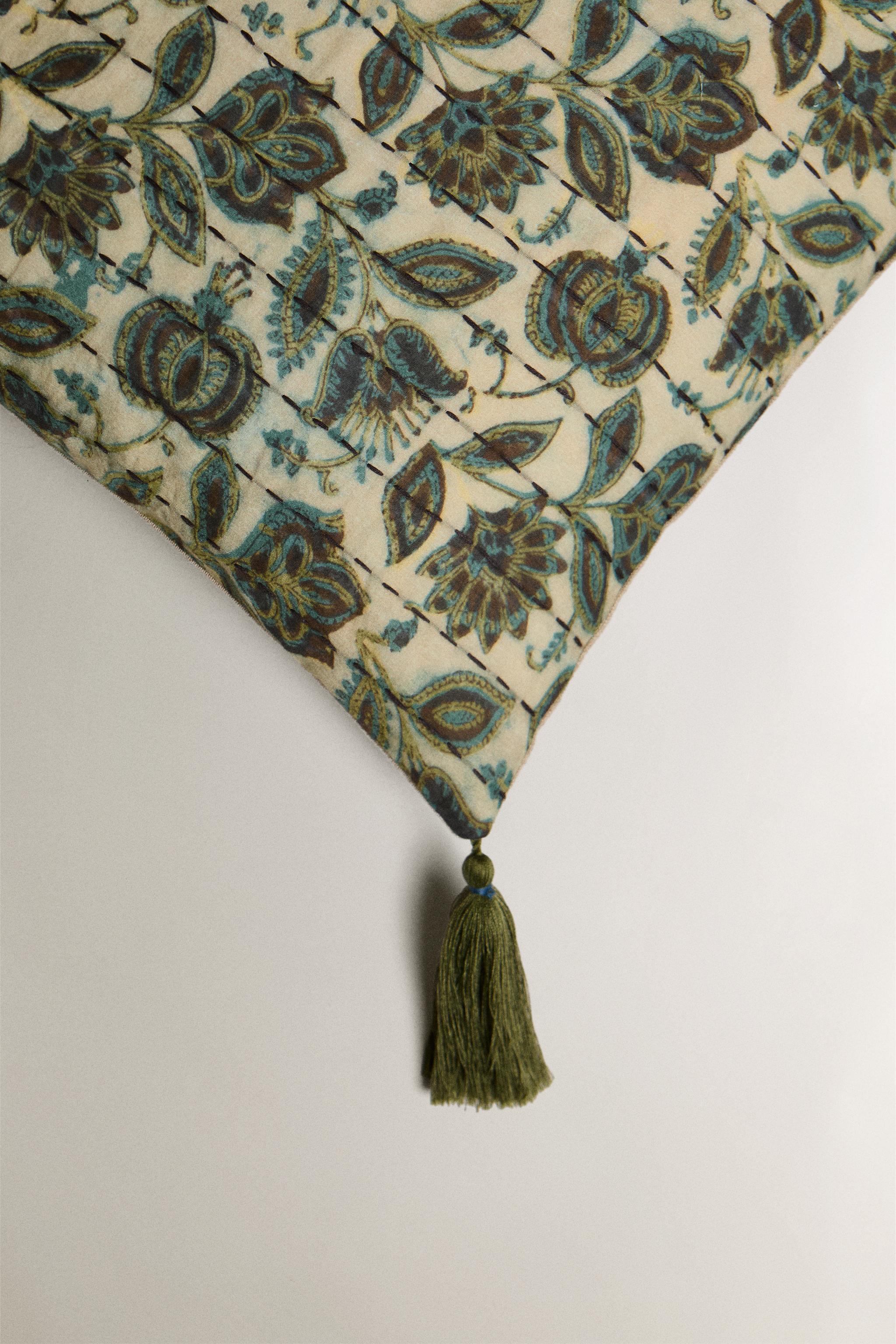 FLORAL THROW PILLOW COVER WITH POMPOMS