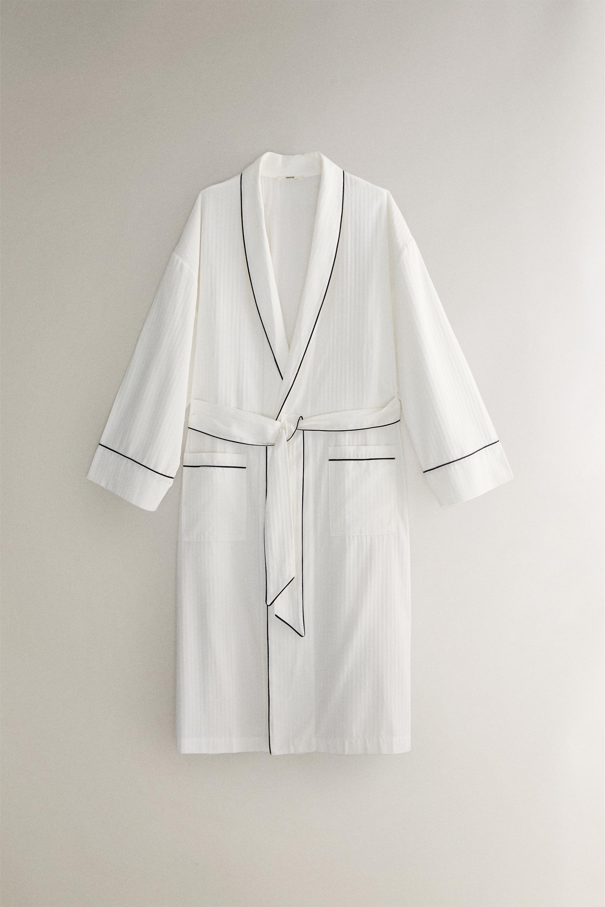 STRIPED JACQUARD ROBE