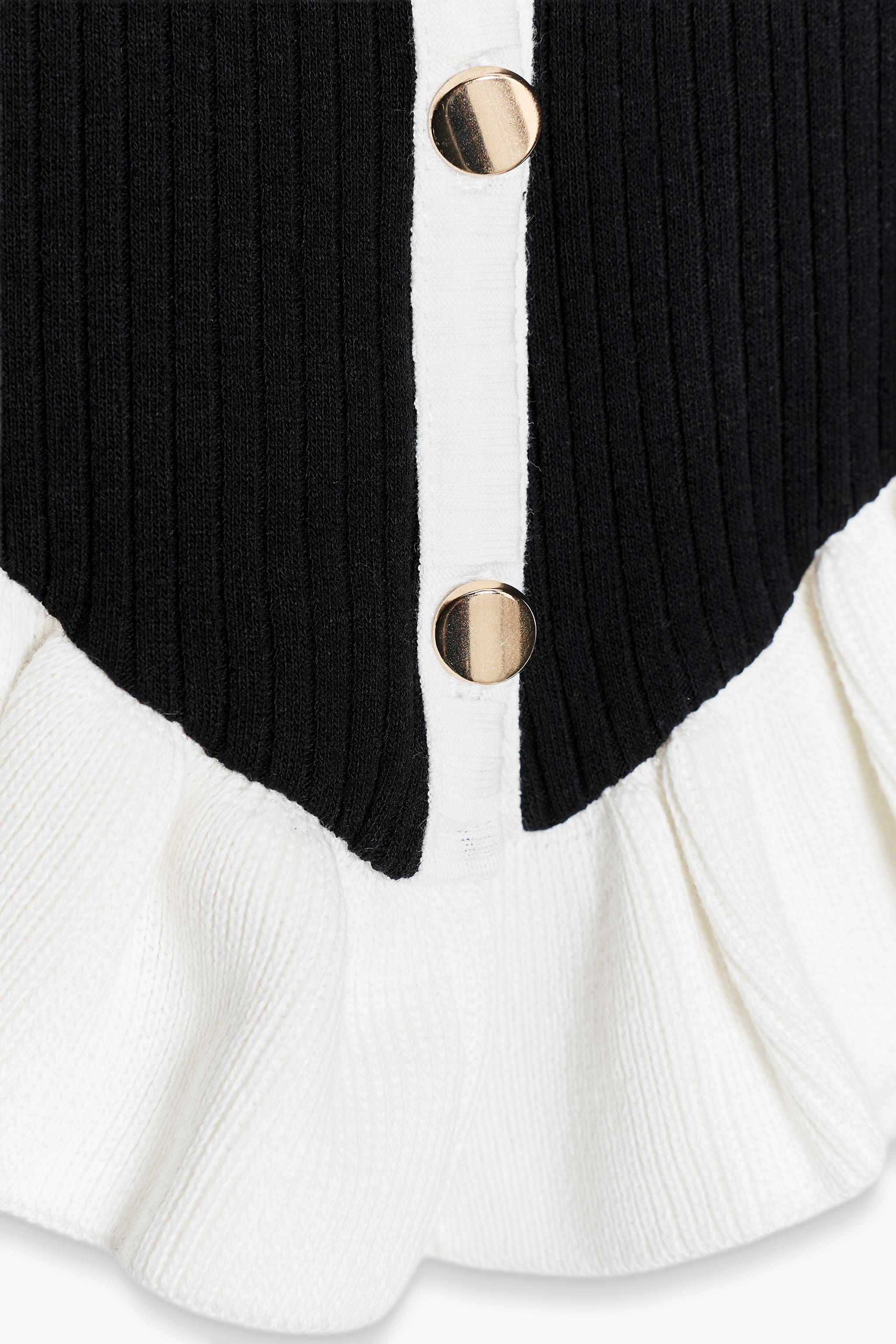 CONTRAST RUFFLE JACKET