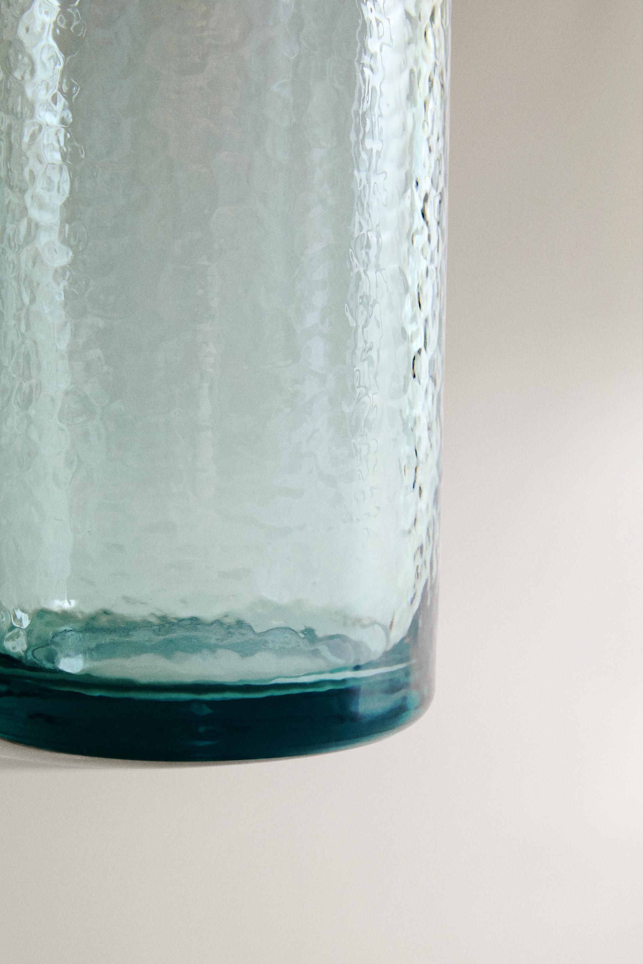 HAMMERED ACRYLIC PITCHER