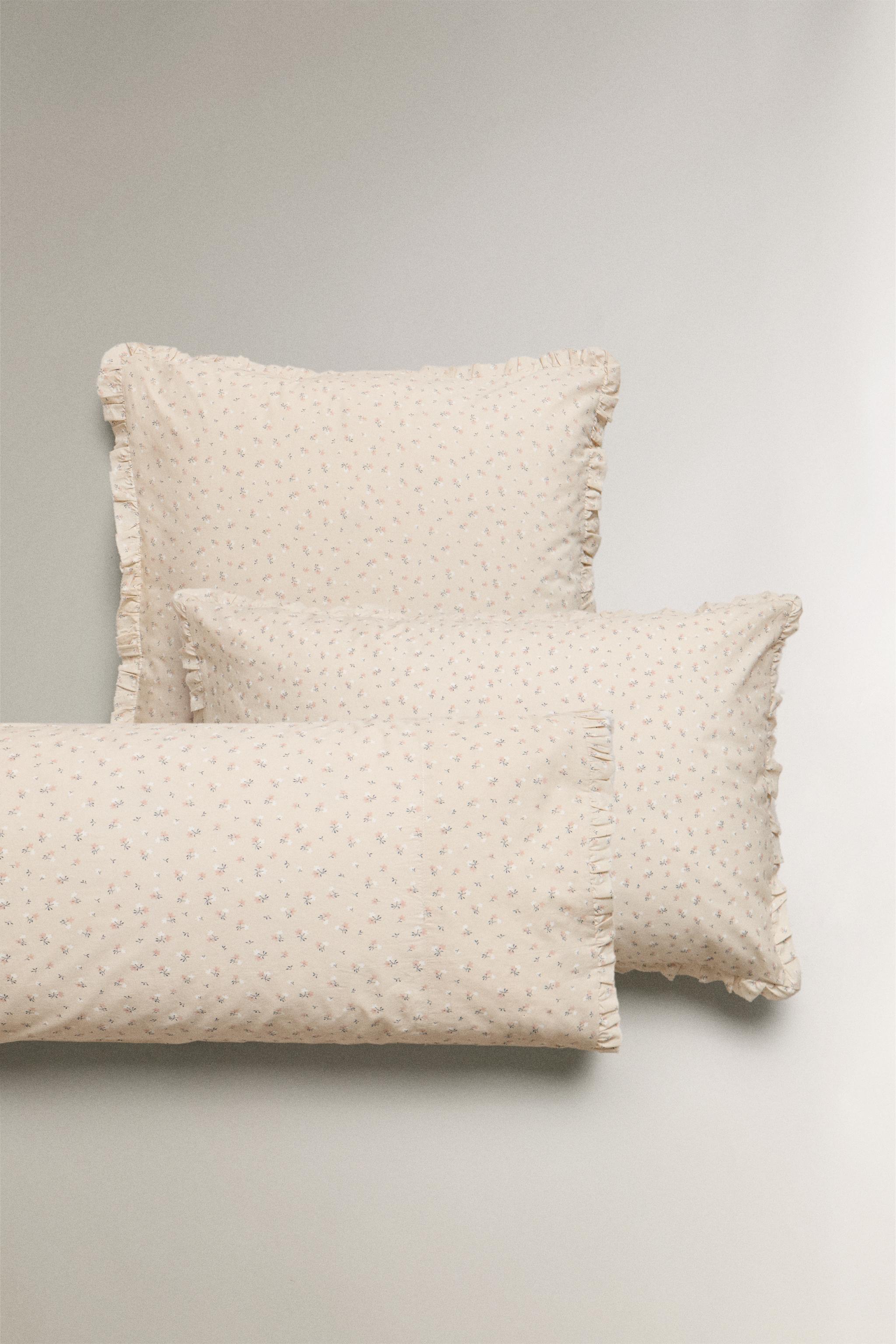 CHILDREN'S FLORAL RUFFLED PILLOWCASE