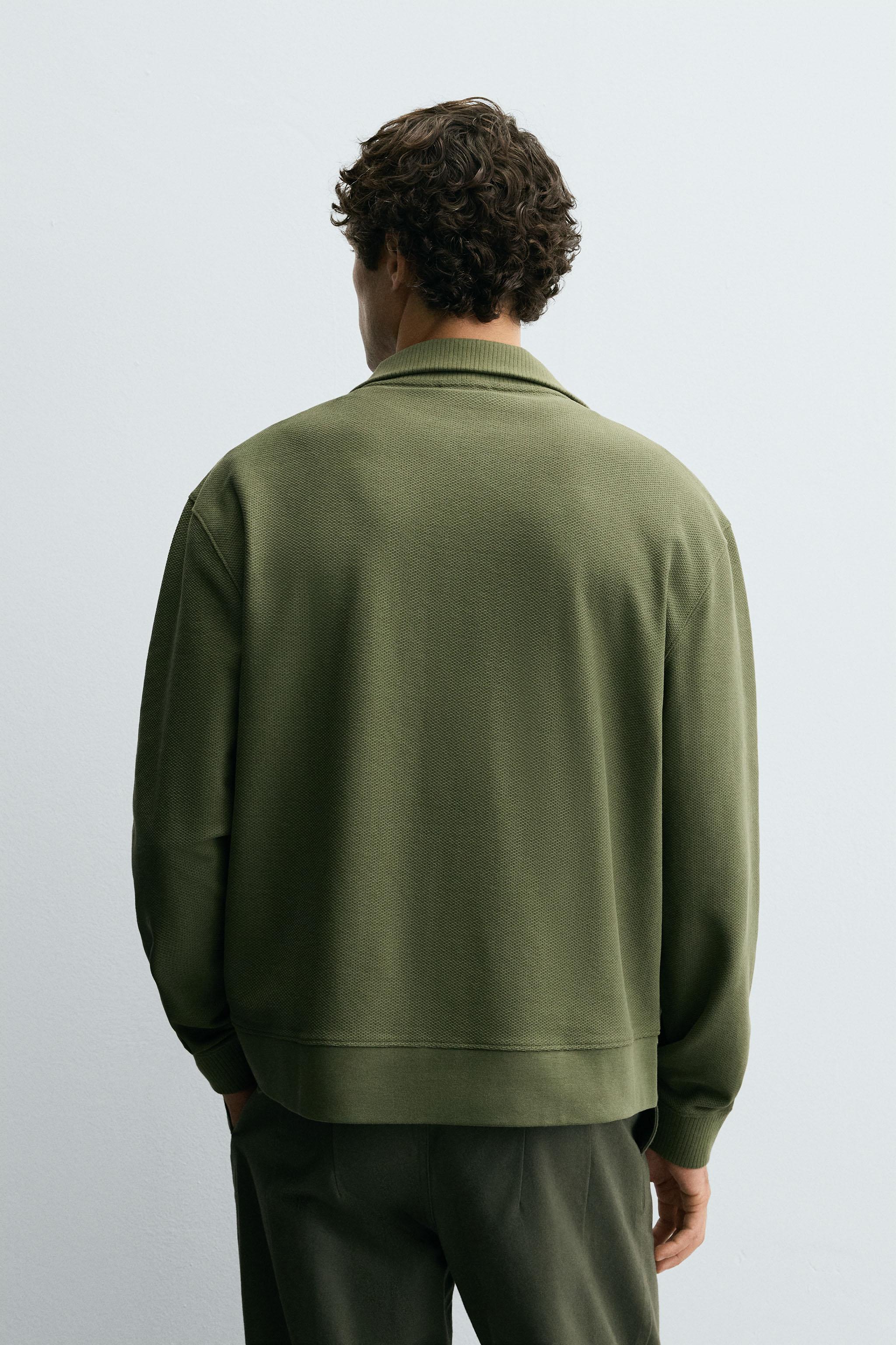 LIGHTWEIGHT QUARTER-ZIP SWEATSHIRT