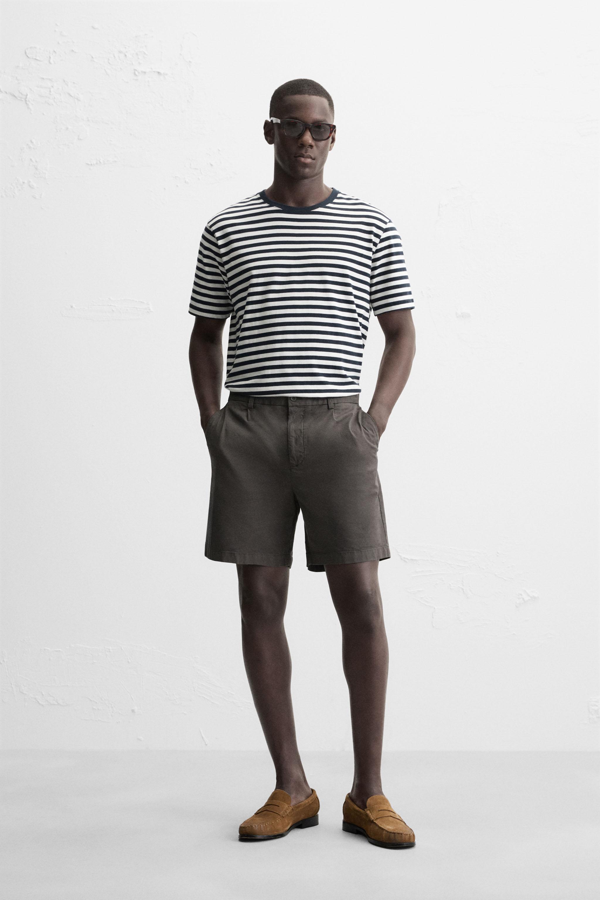 REGULAR FIT PLEATED BERMUDA SHORTS