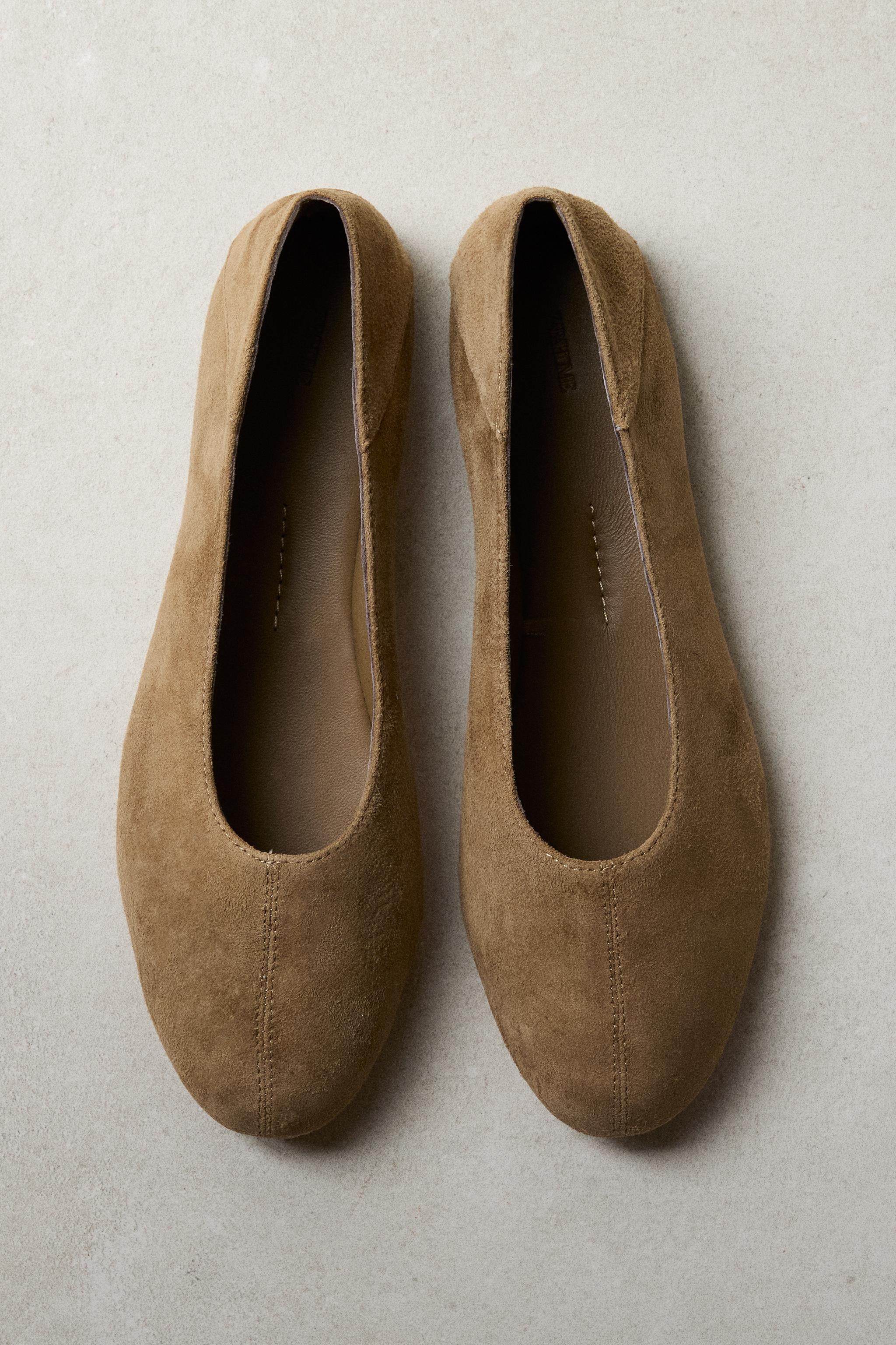 SPLIT LEATHER BALLET FLATS