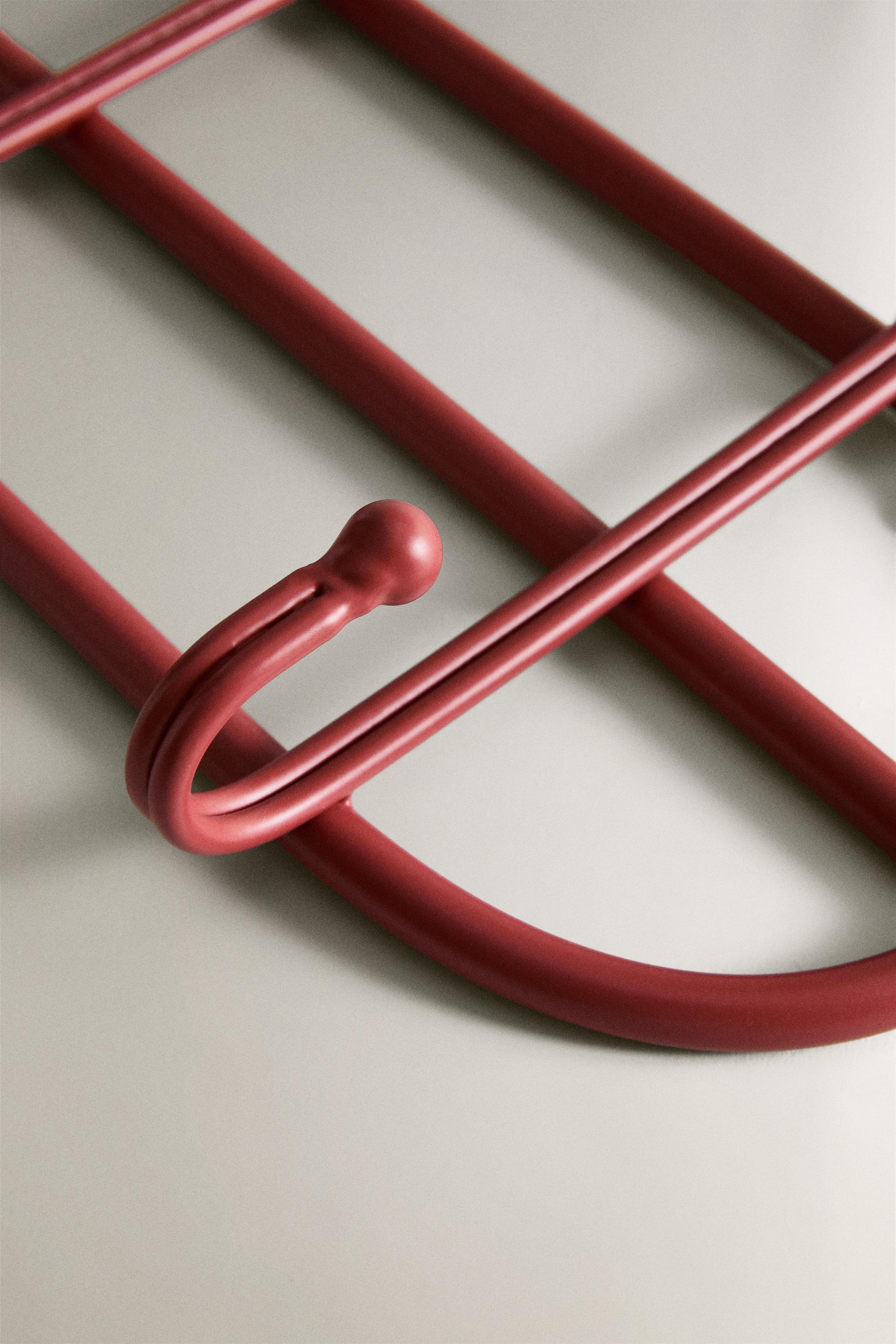 CHILDREN'S IRON COAT RACK