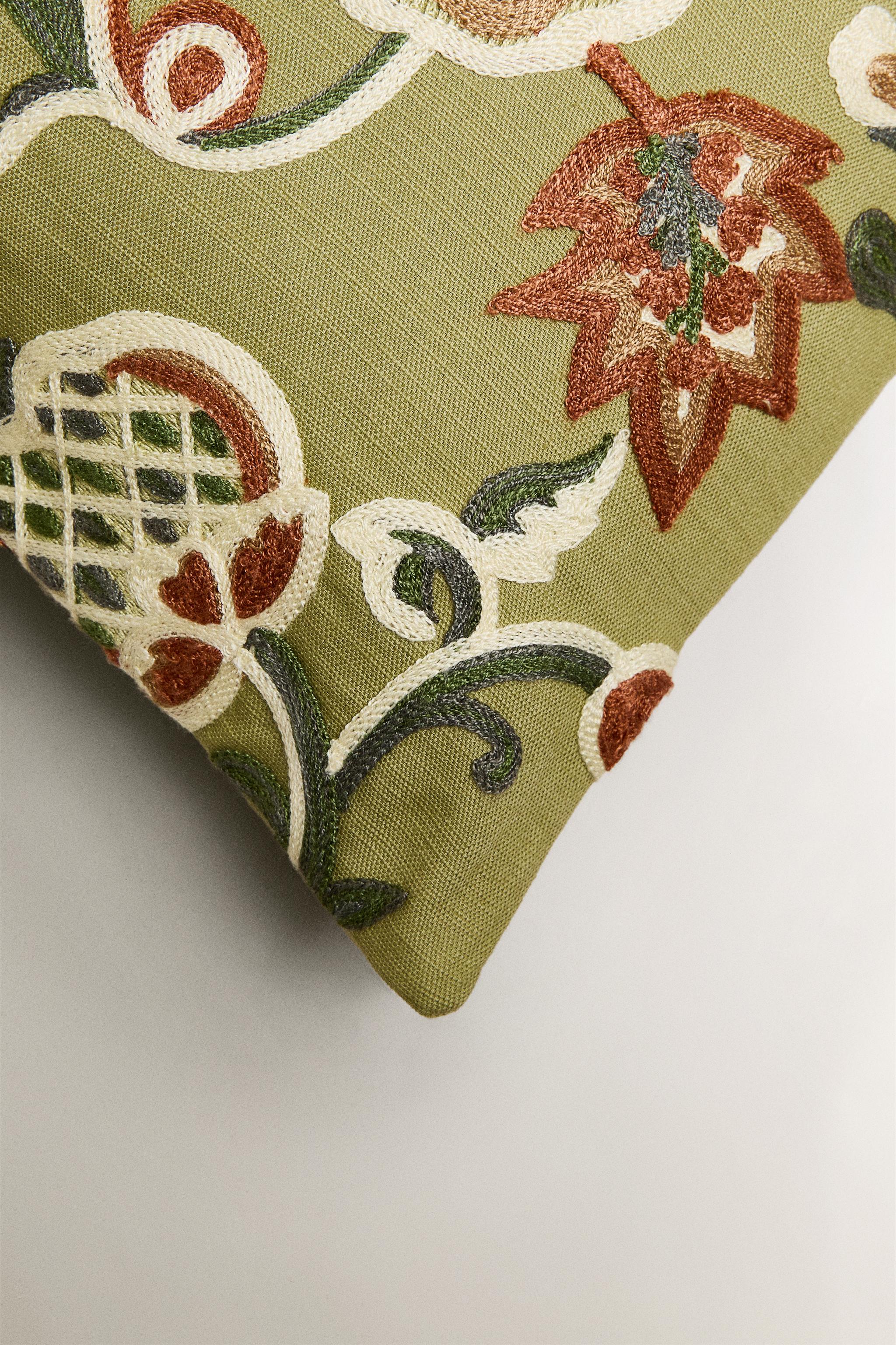 EMBROIDERED THROW PILLOW COVER