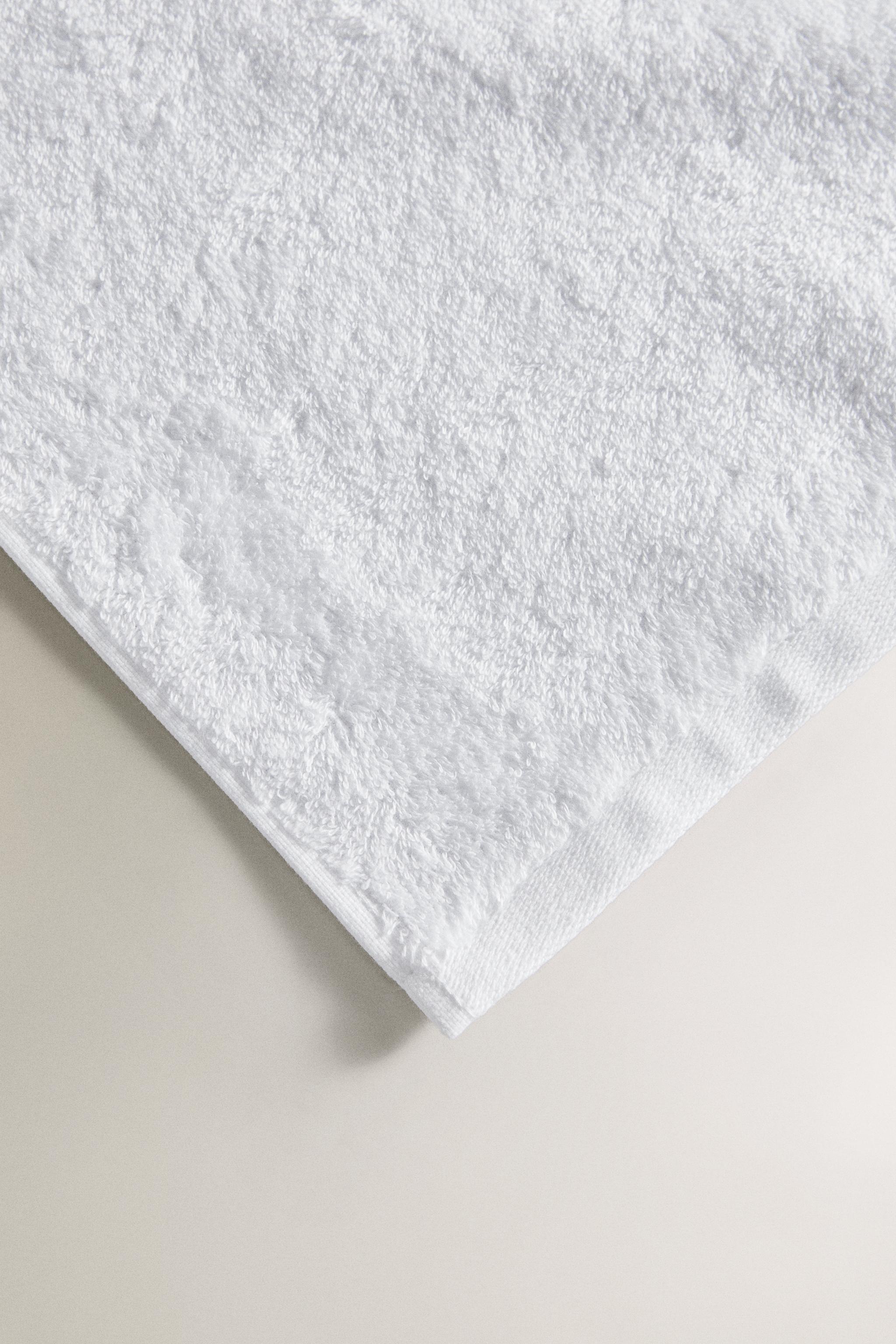 EXTRA SOFT BATH TOWEL