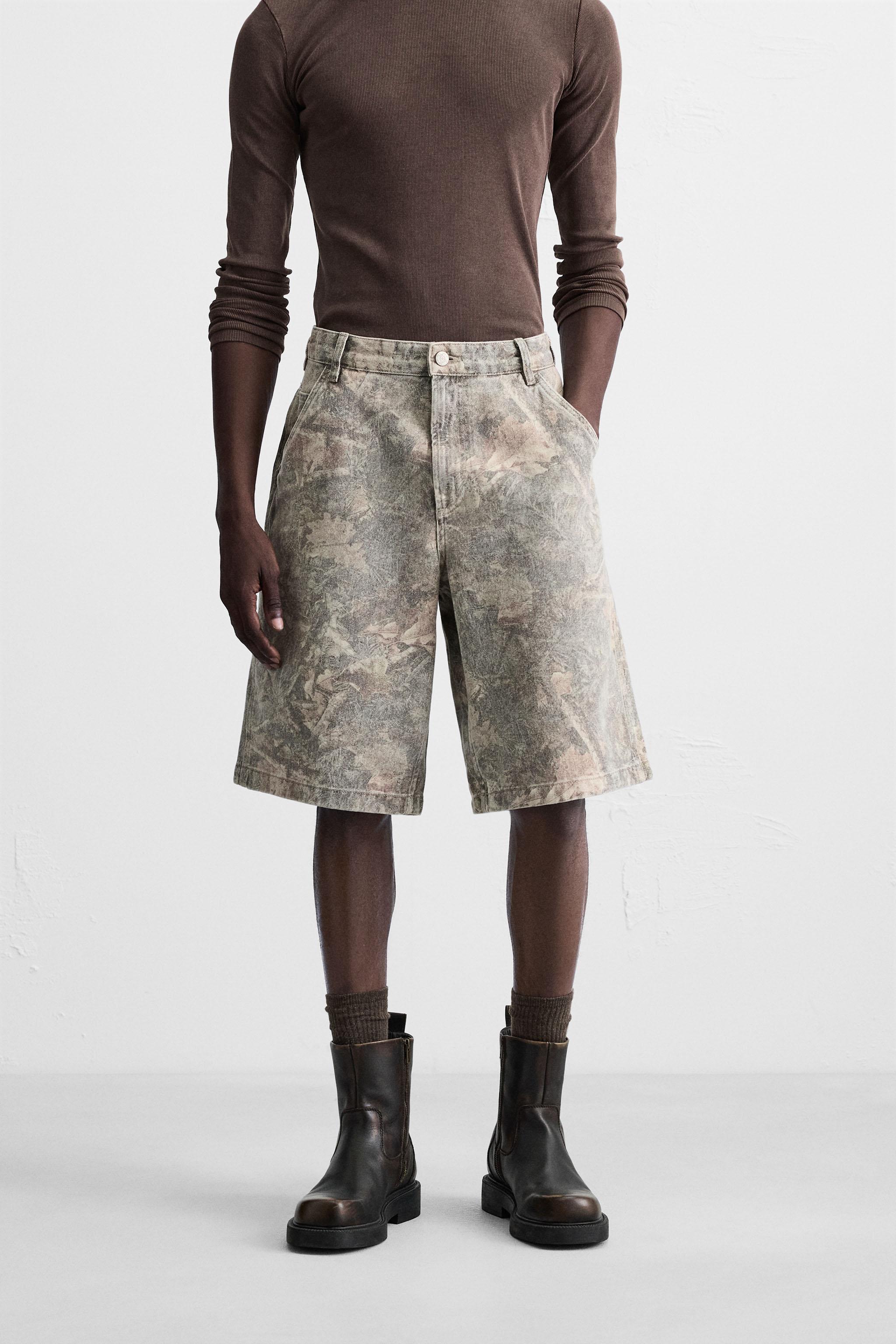 ABSTRACT PRINT RELAXED FIT BERMUDA SHORTS