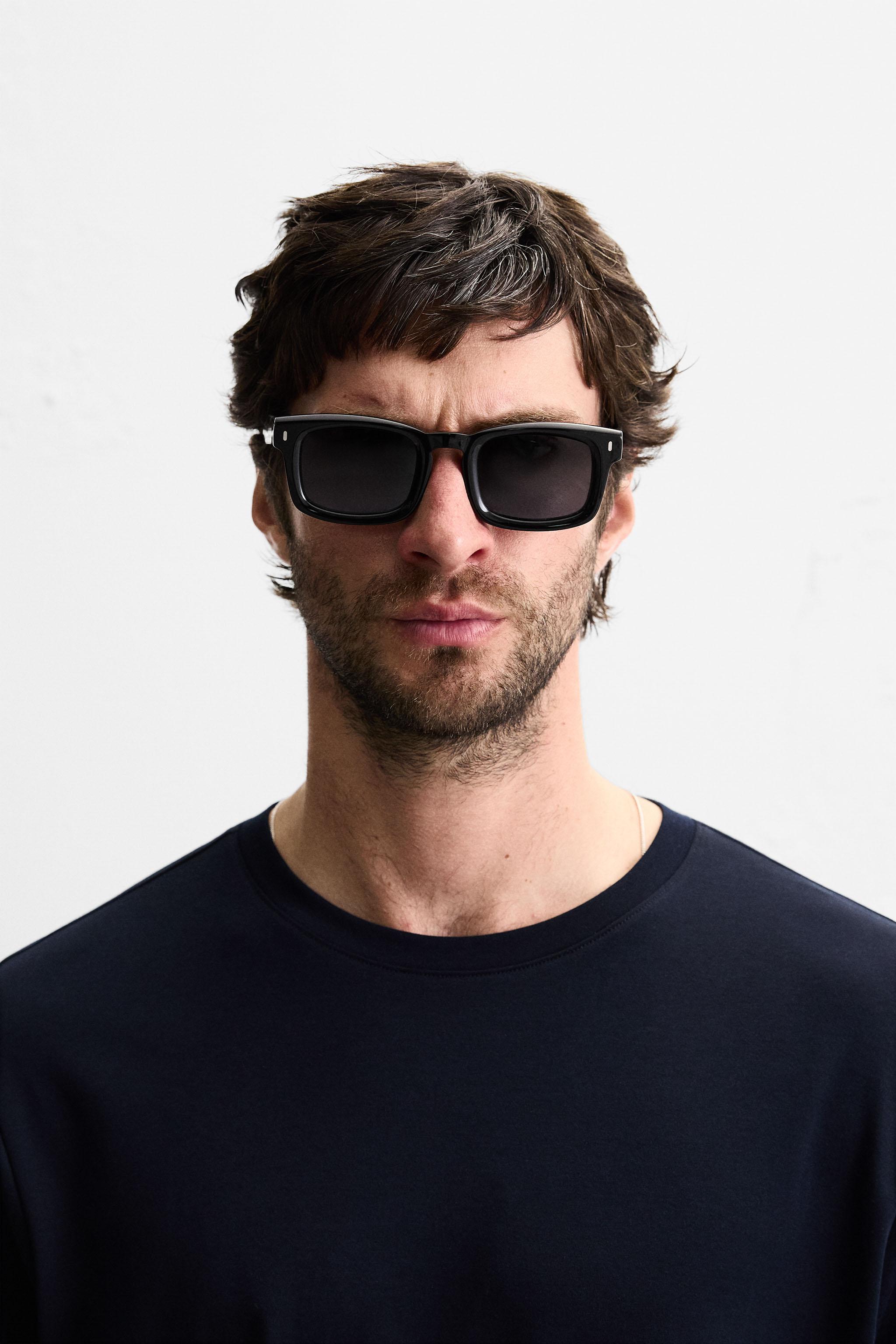 RECTANGULAR SUNGLASSES