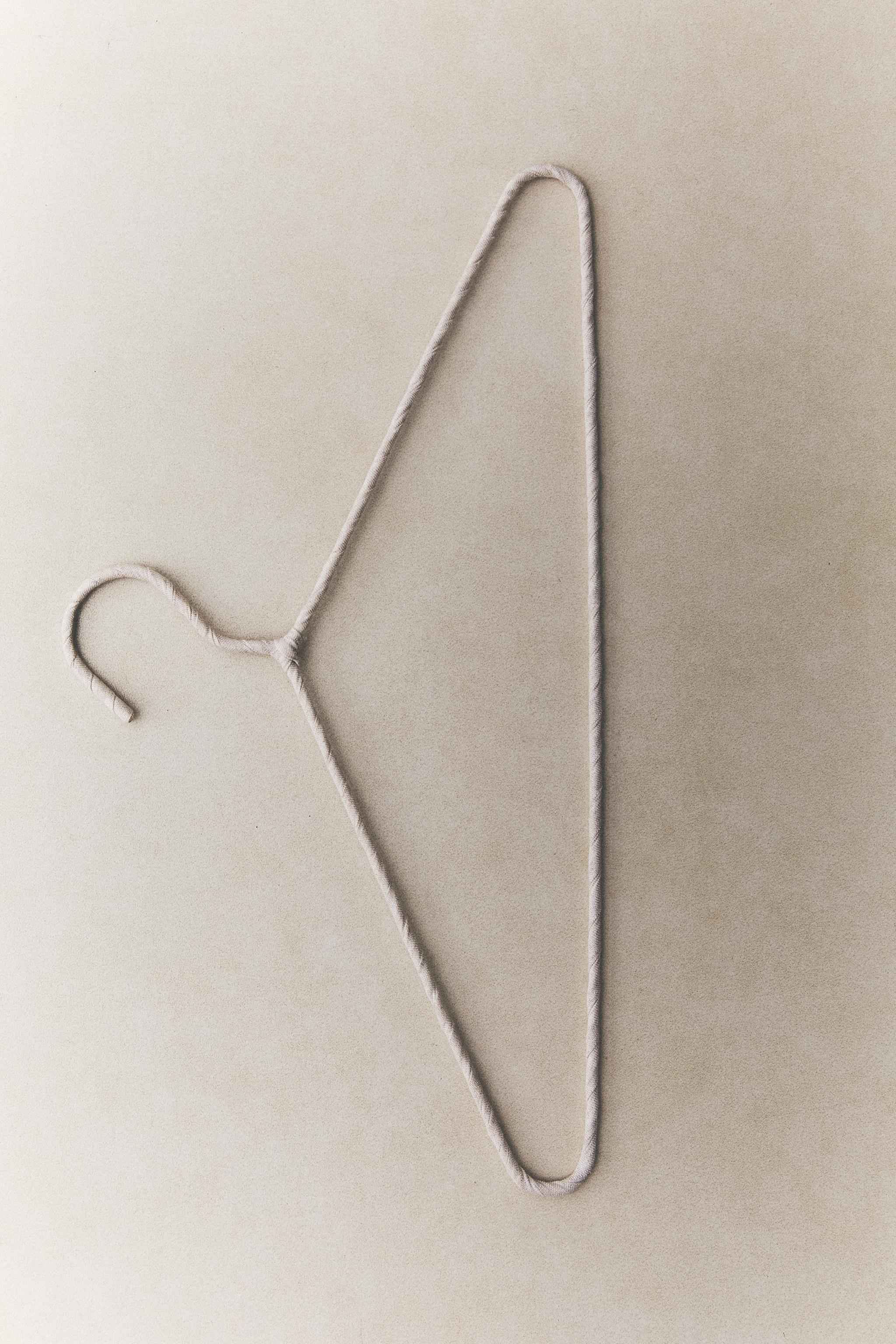 BEIGE COTTON AND LINEN HANGER (PACK OF 4)