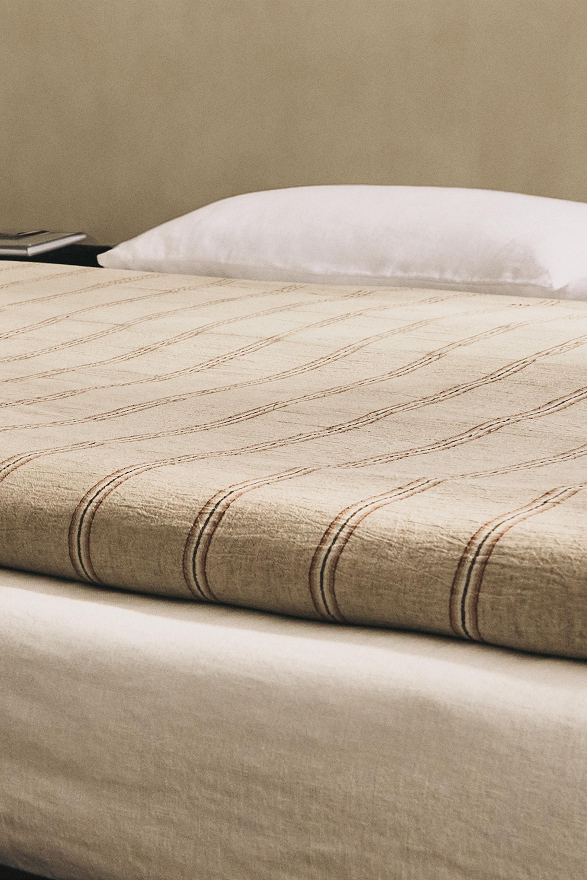 DYED THREAD STRIPED DUVET COVER