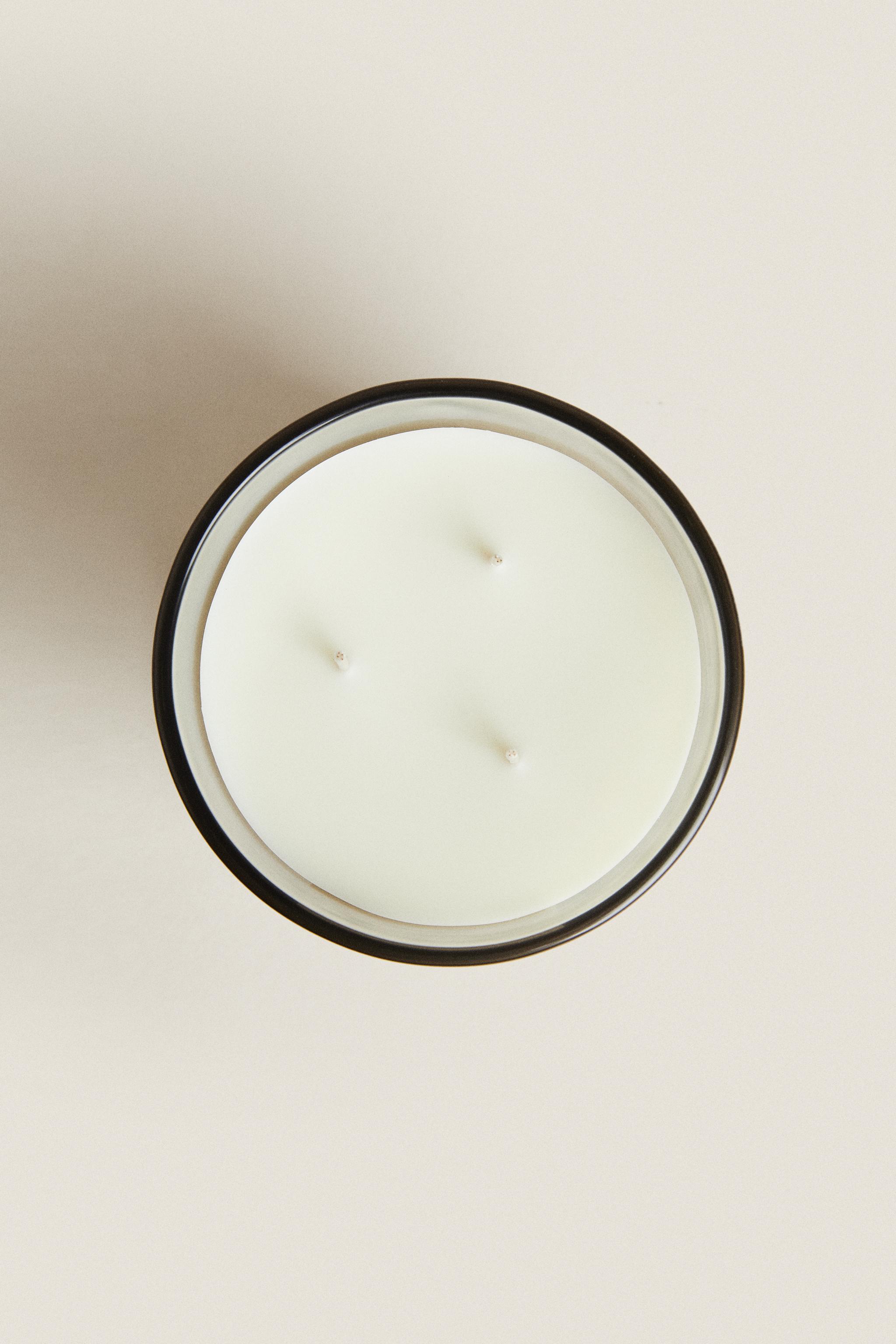 (620 G) WHITE JASMINE SCENTED CANDLE