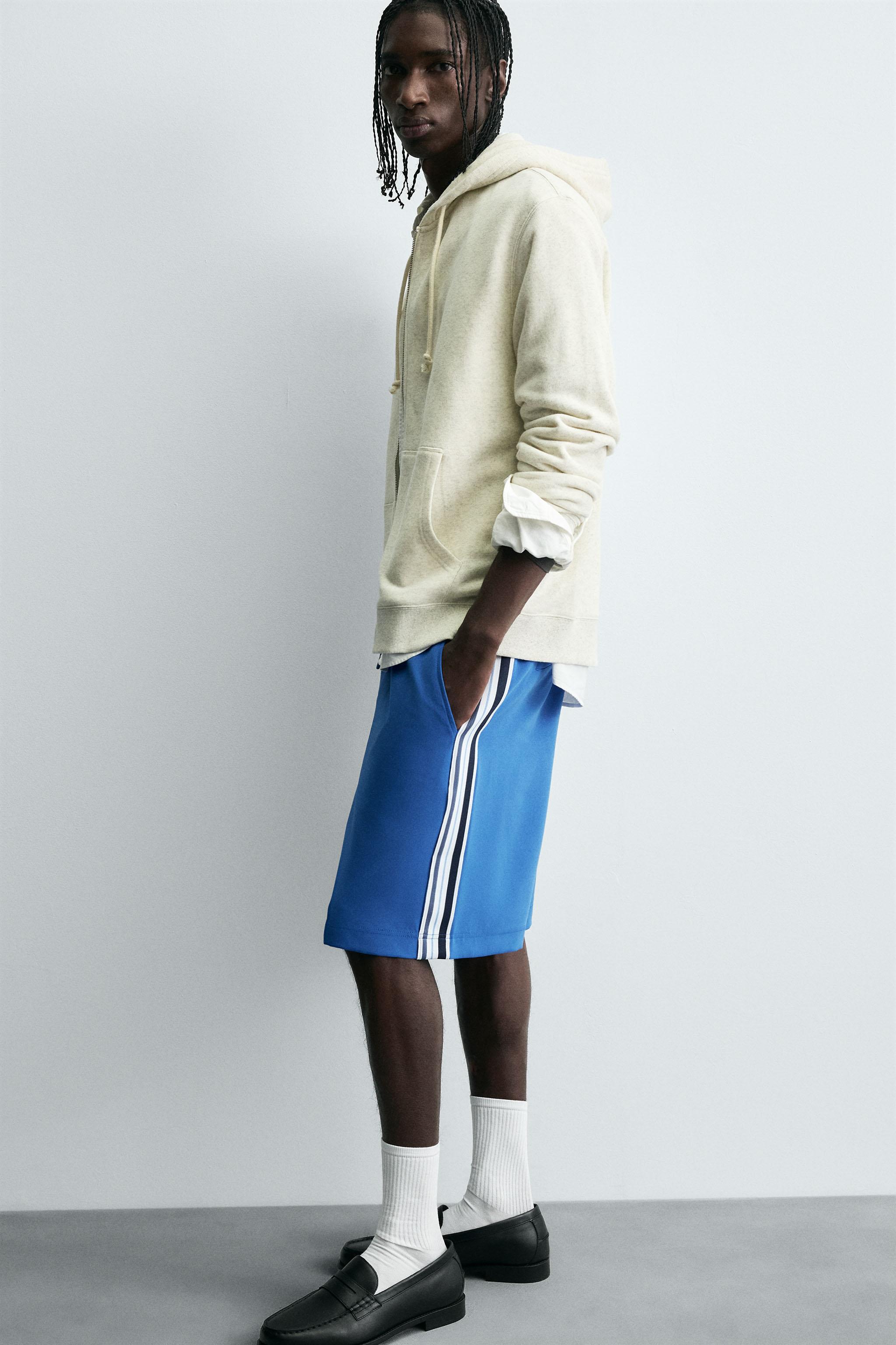 CONTRAST STRIPE SHORTS