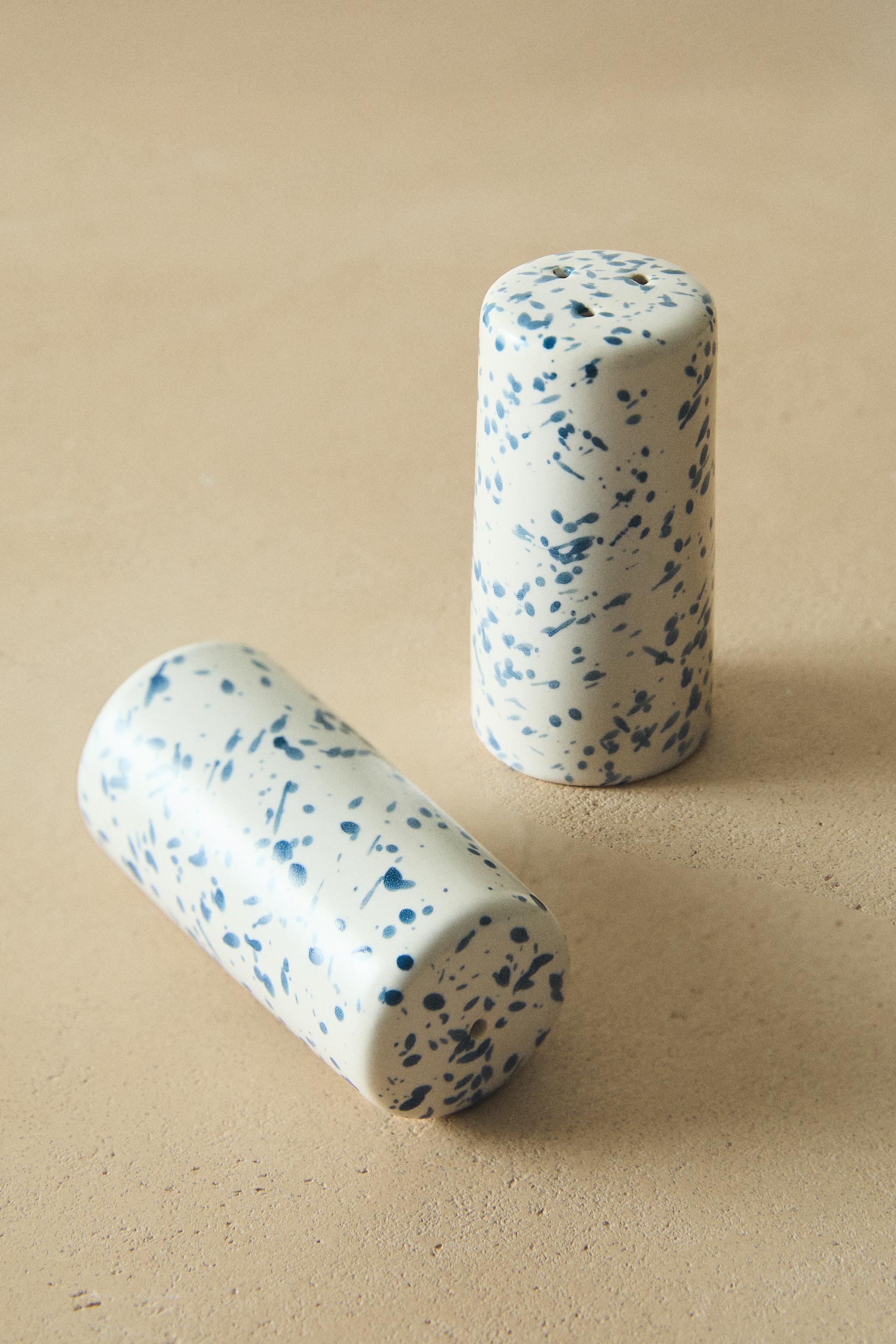 SPECKLED STONEWARE SALT AND PEPPER SHAKER SET